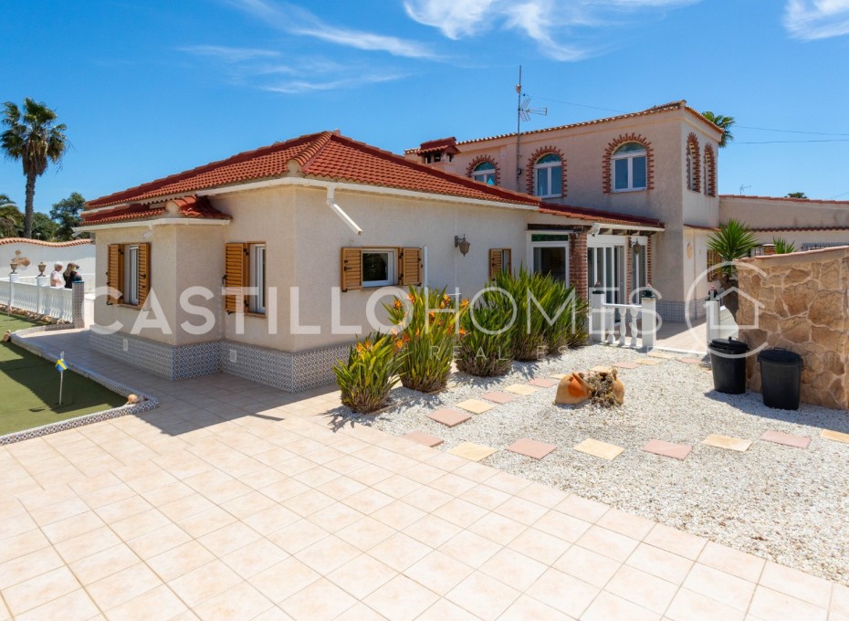 Reventa - Villa -
Torrevieja - Torreta florida