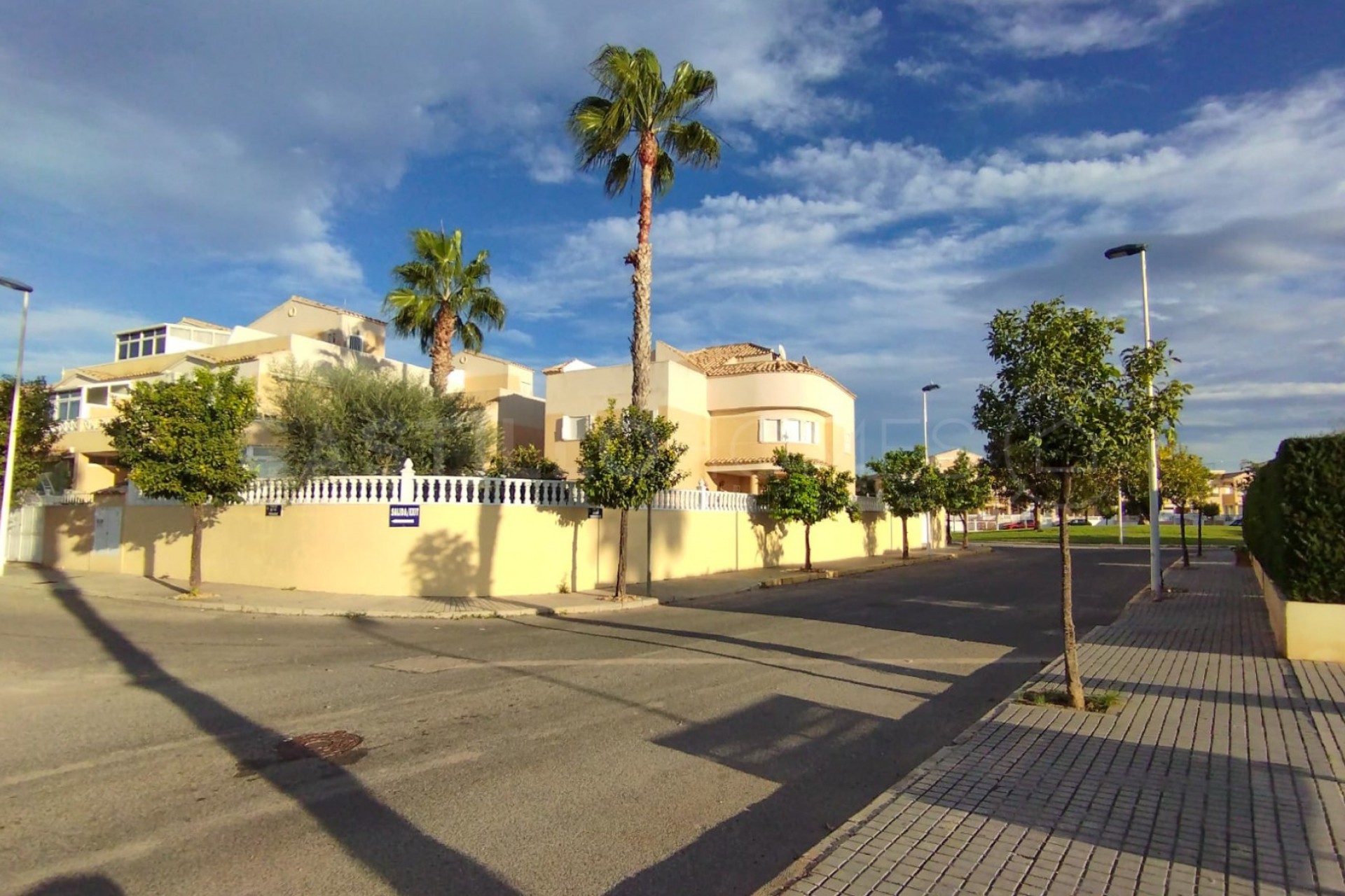 Reventa - Villa -
Torrevieja - Torretas