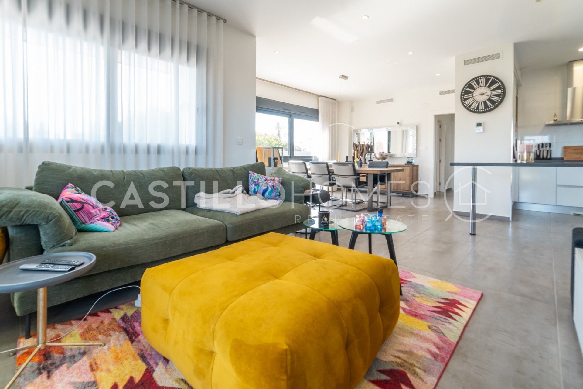 Reventa - Villa -
Torrevieja - Urb. Rosaleda