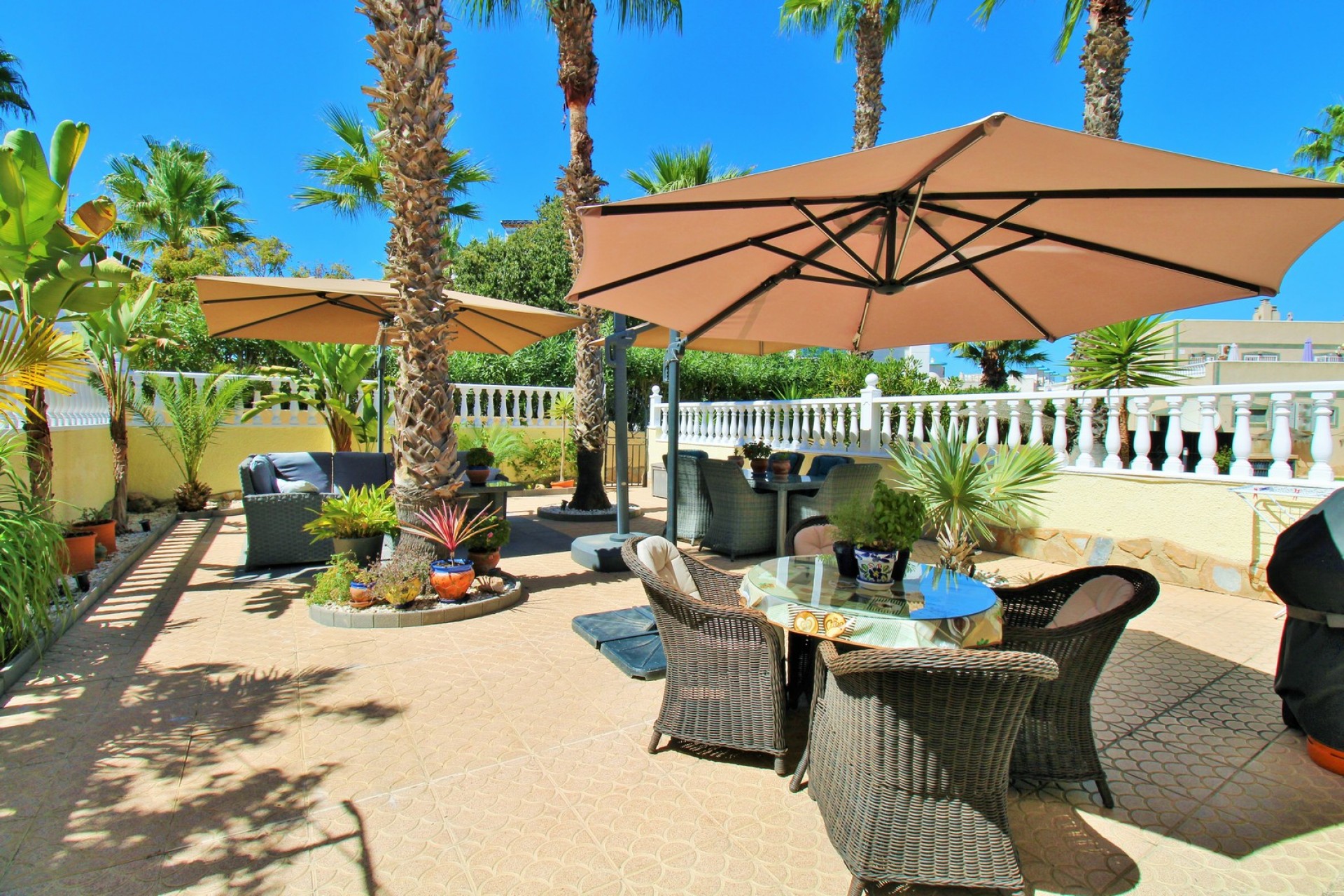 Reventa - Villa -
Villamartin - Las Violetas