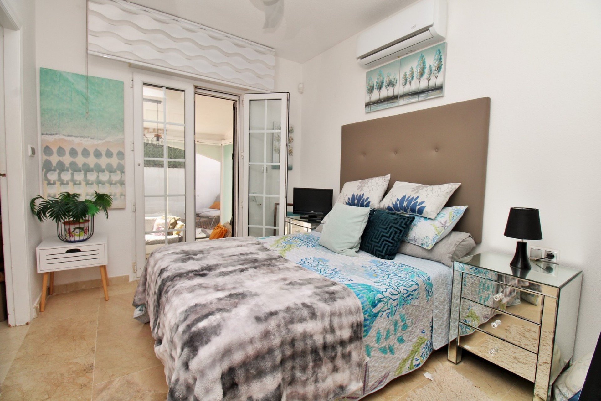 Reventa - Villa -
Villamartin