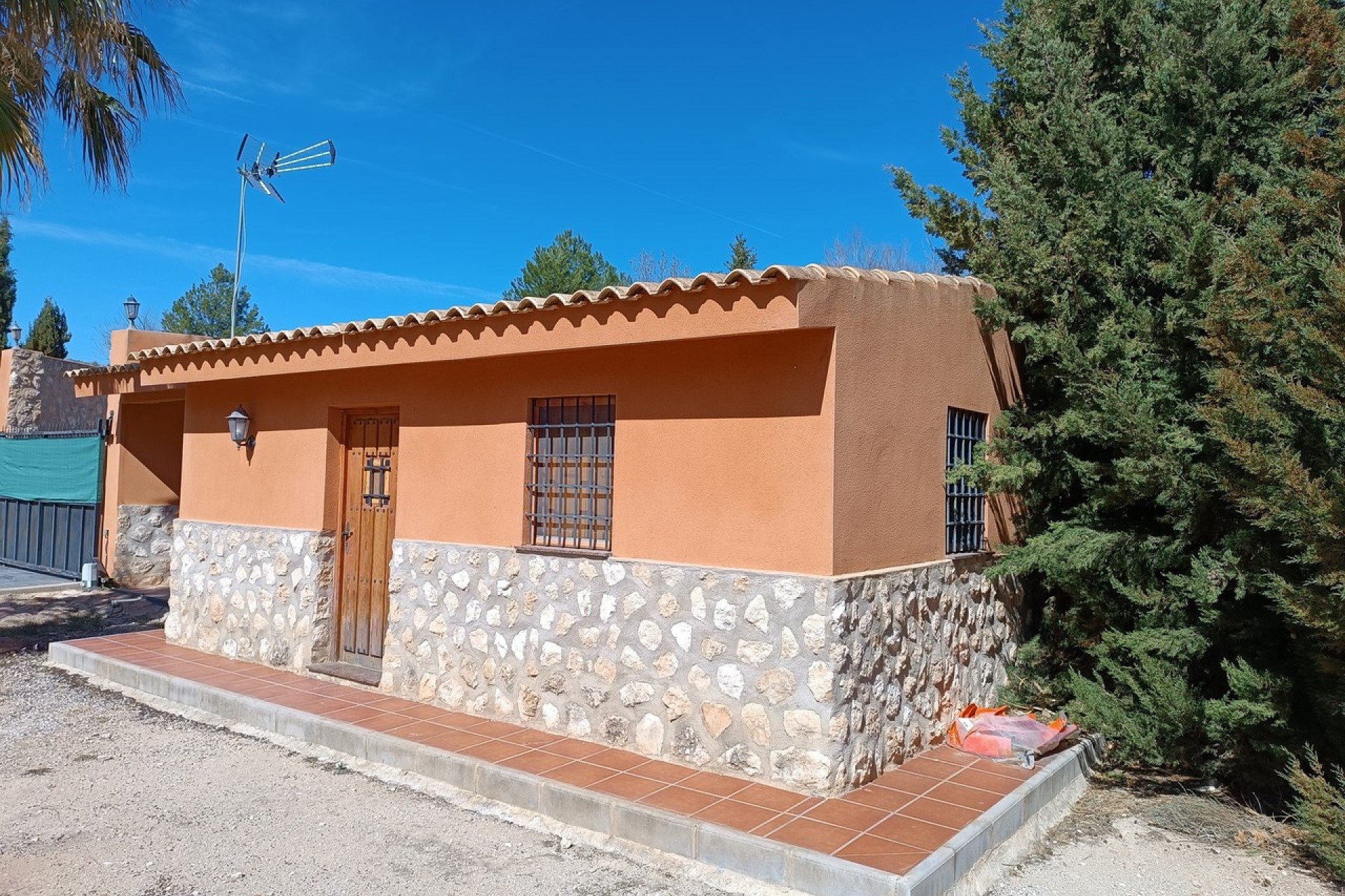 Reventa - Villa -
Yecla - Inland