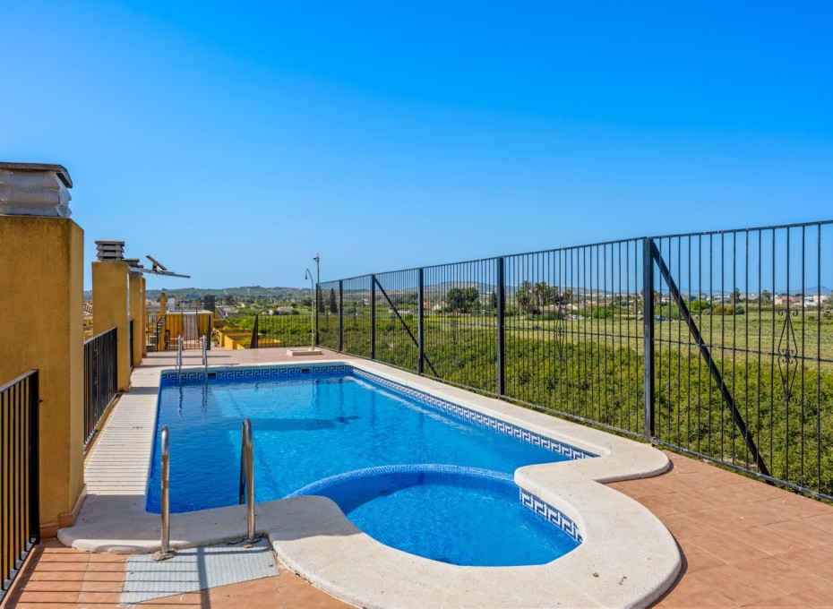 Revente - 1. Apartment / flat -
Daya Nueva - Costa Blanca South