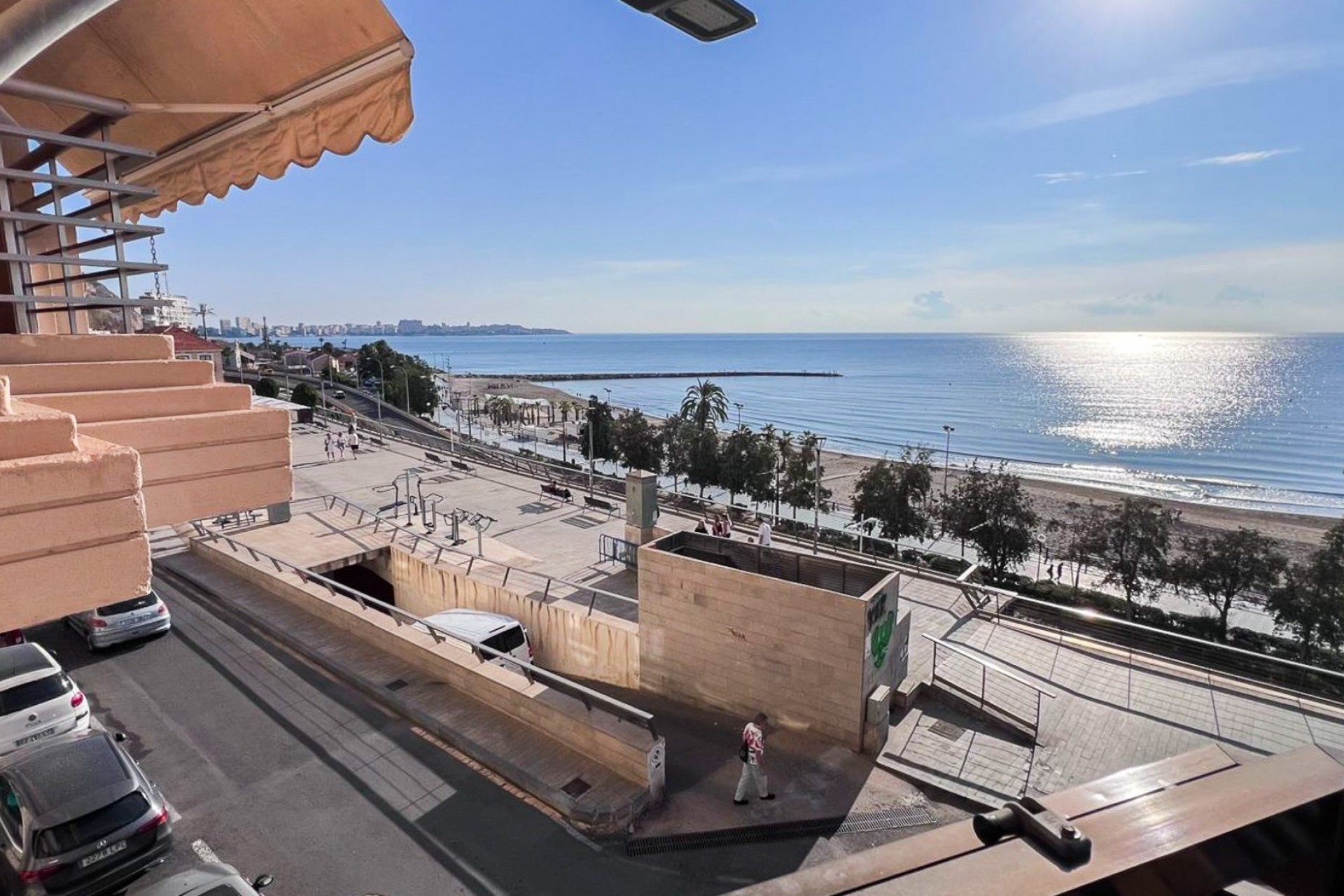 Revente - Apartamento -
Alicante - Centro