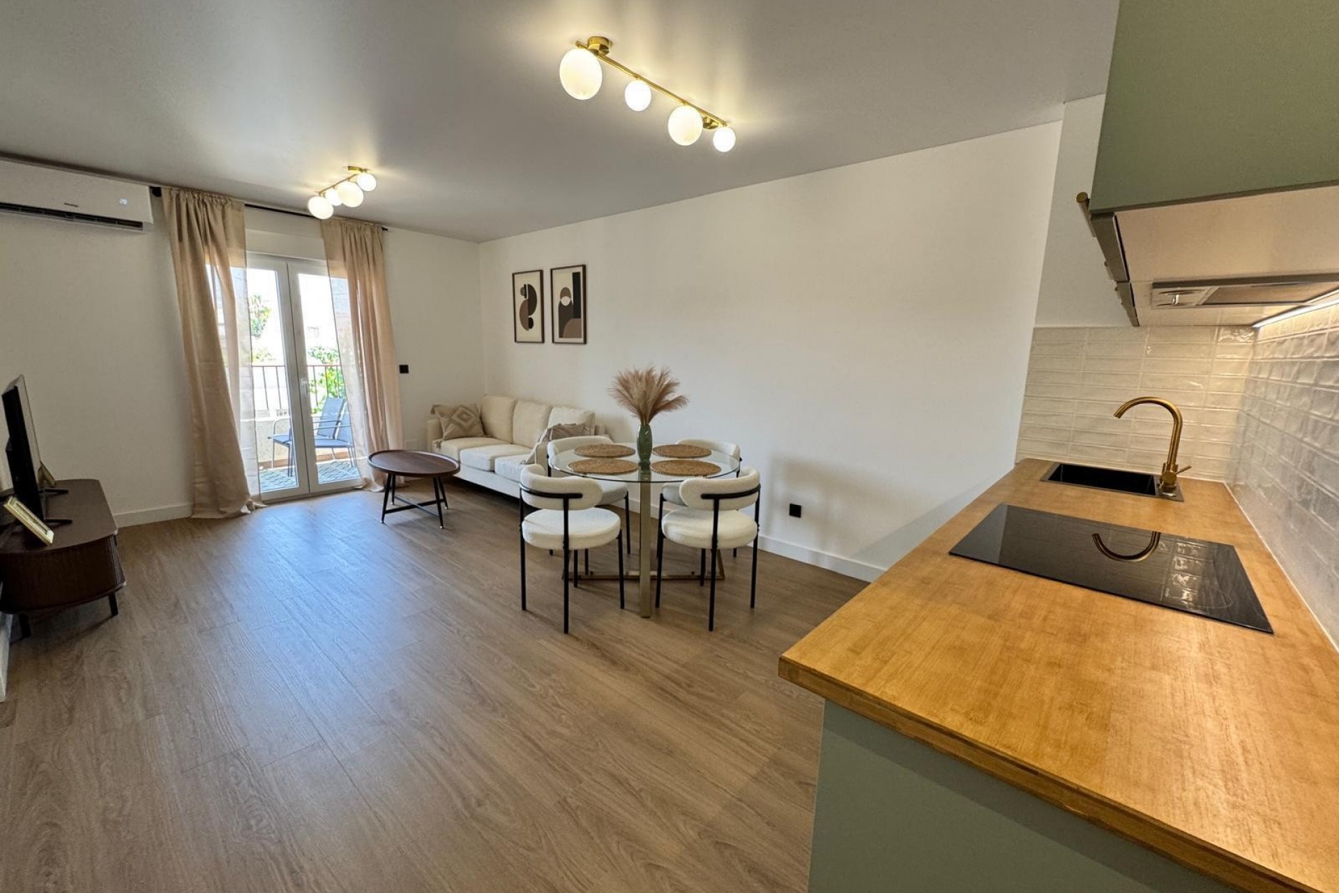 Revente - Apartamento -
Pilar de la Horadada
