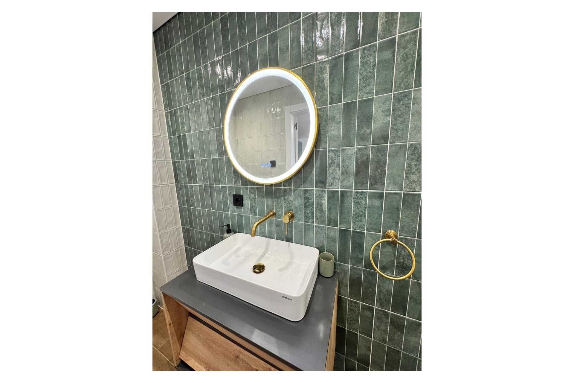 Revente - Apartamento -
Pilar de la Horadada
