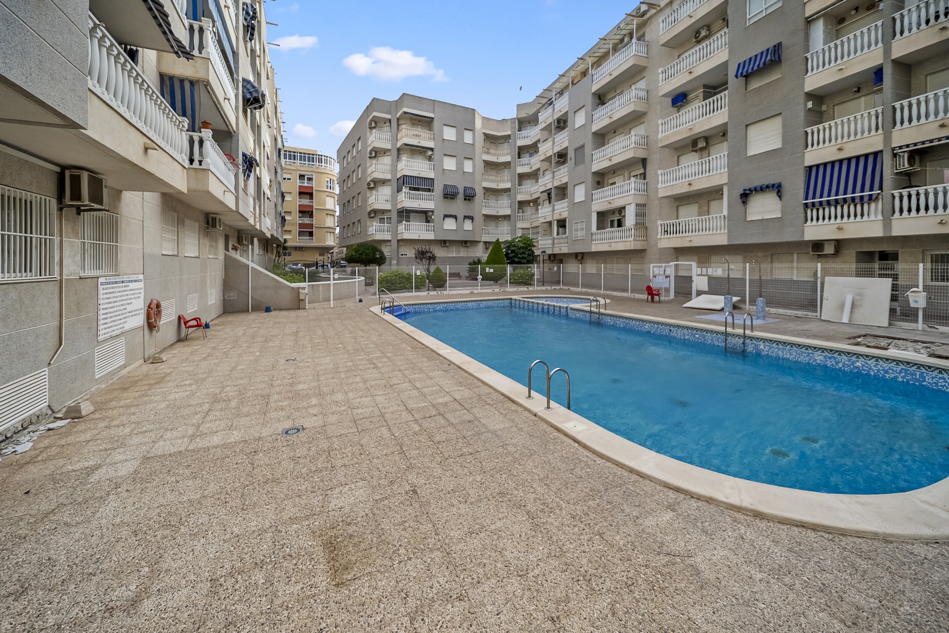 Revente - Apartamento -
Torrevieja - Centro
