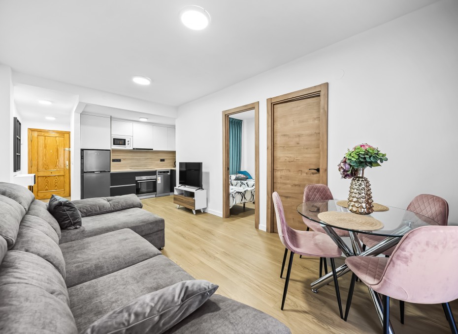 Revente - Apartamento -
Torrevieja - Centro