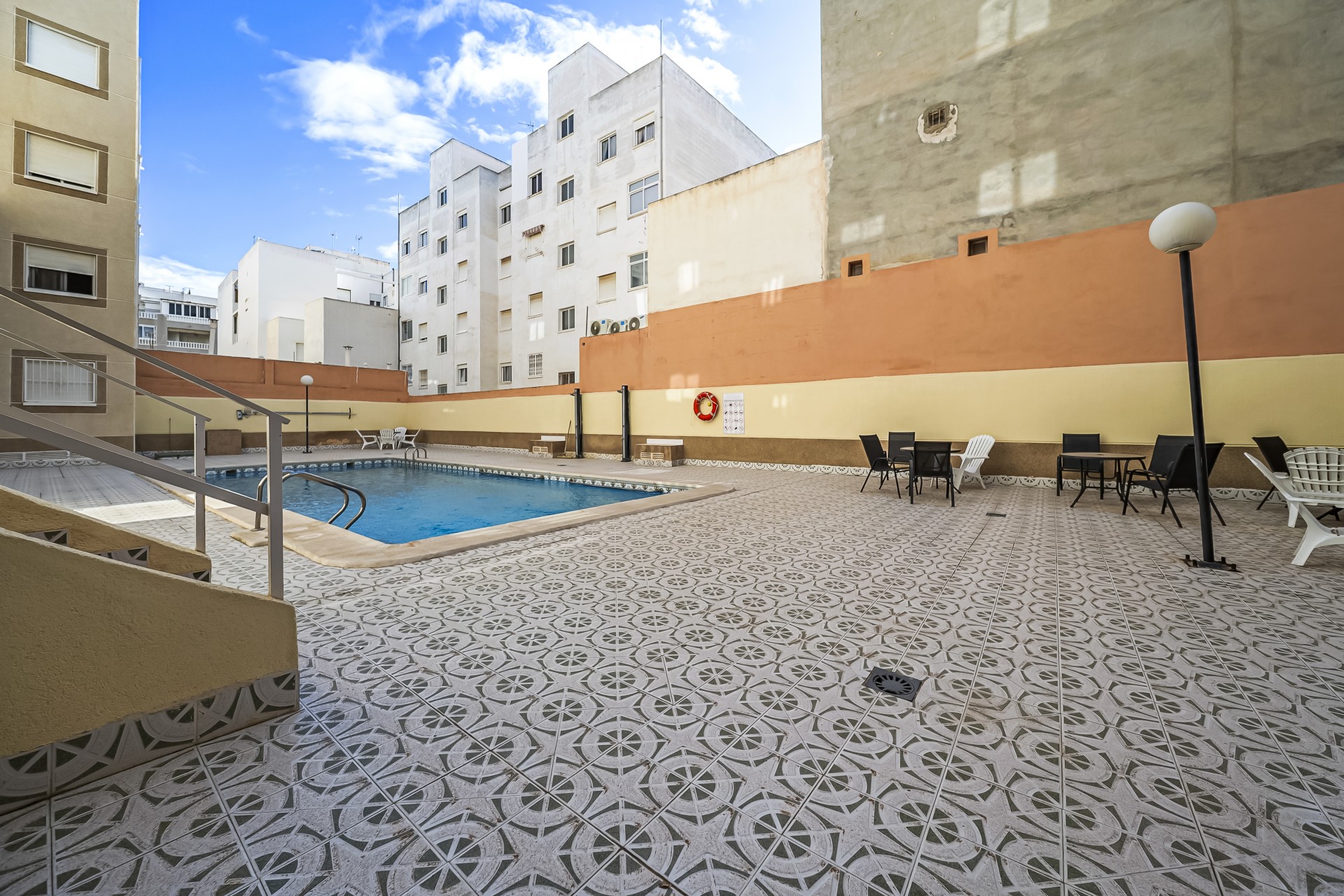 Revente - Apartamento -
Torrevieja - Centro