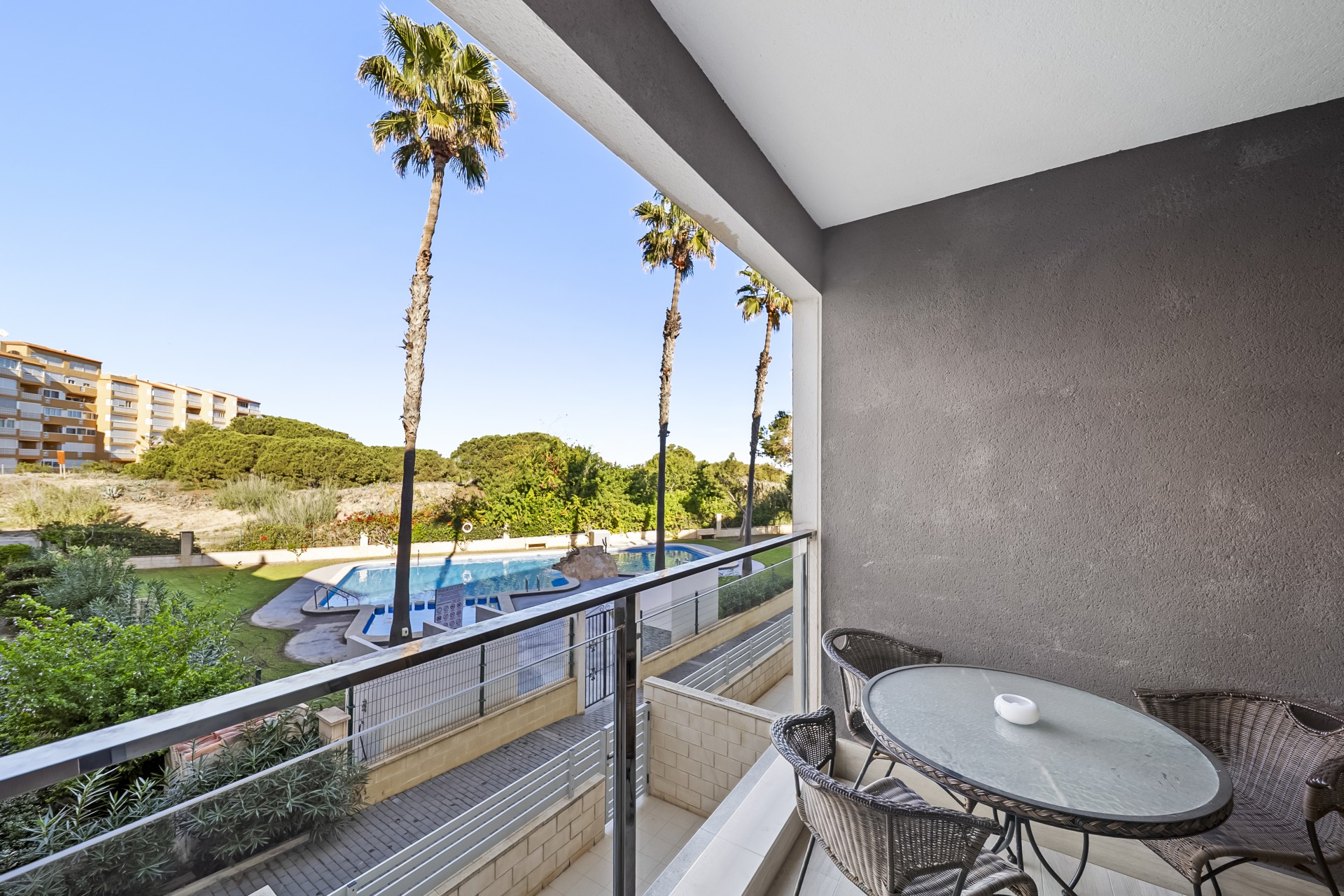 Revente - Apartamento -
Torrevieja - La Mata