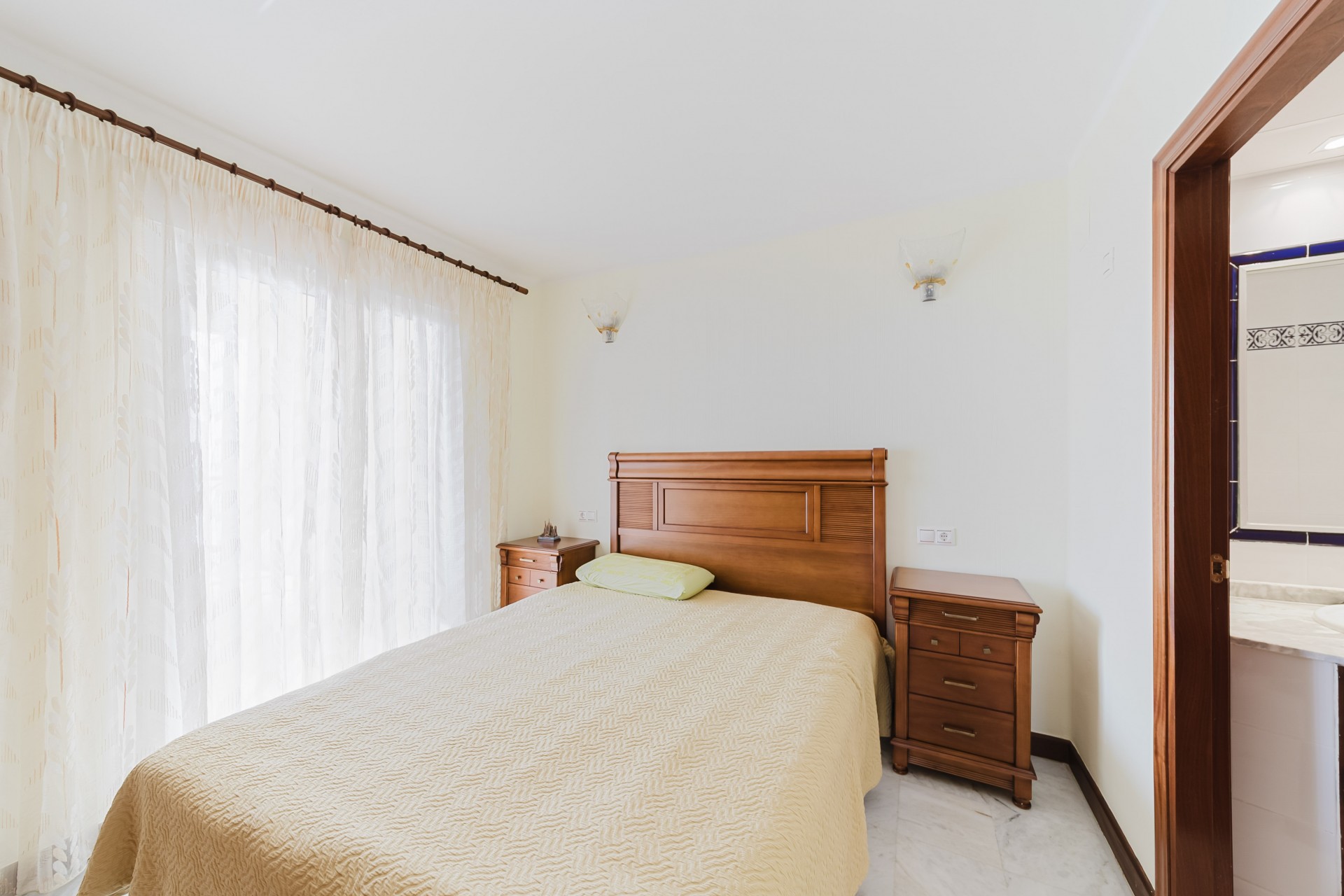 Revente - Apartamento -
Torrevieja - Playa de los locos
