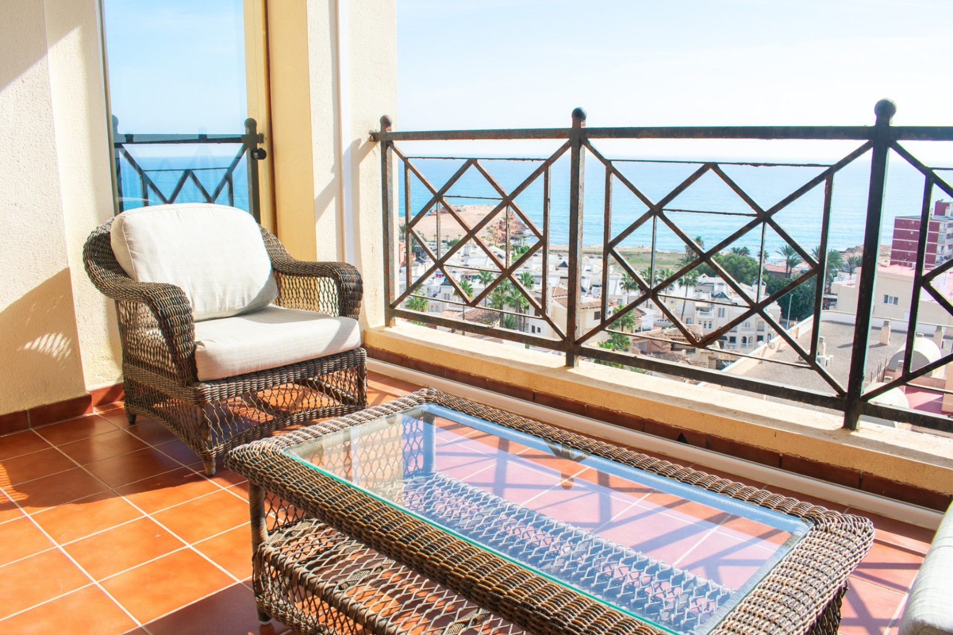 Revente - Apartamento -
Torrevieja - Playa de los Locos
