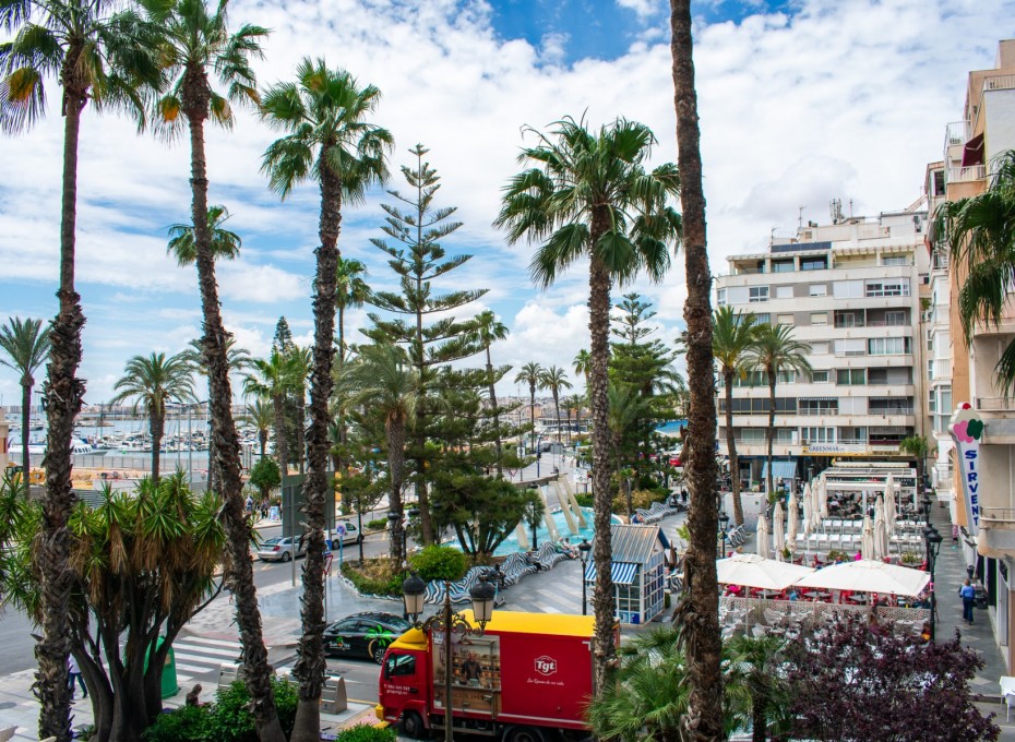Revente - Apartamento -
Torrevieja - Torrevieja centro
