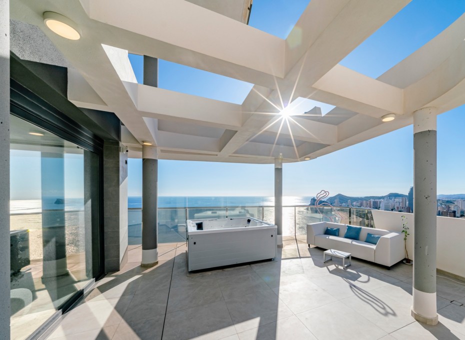 Revente - Apartment -
Benidorm