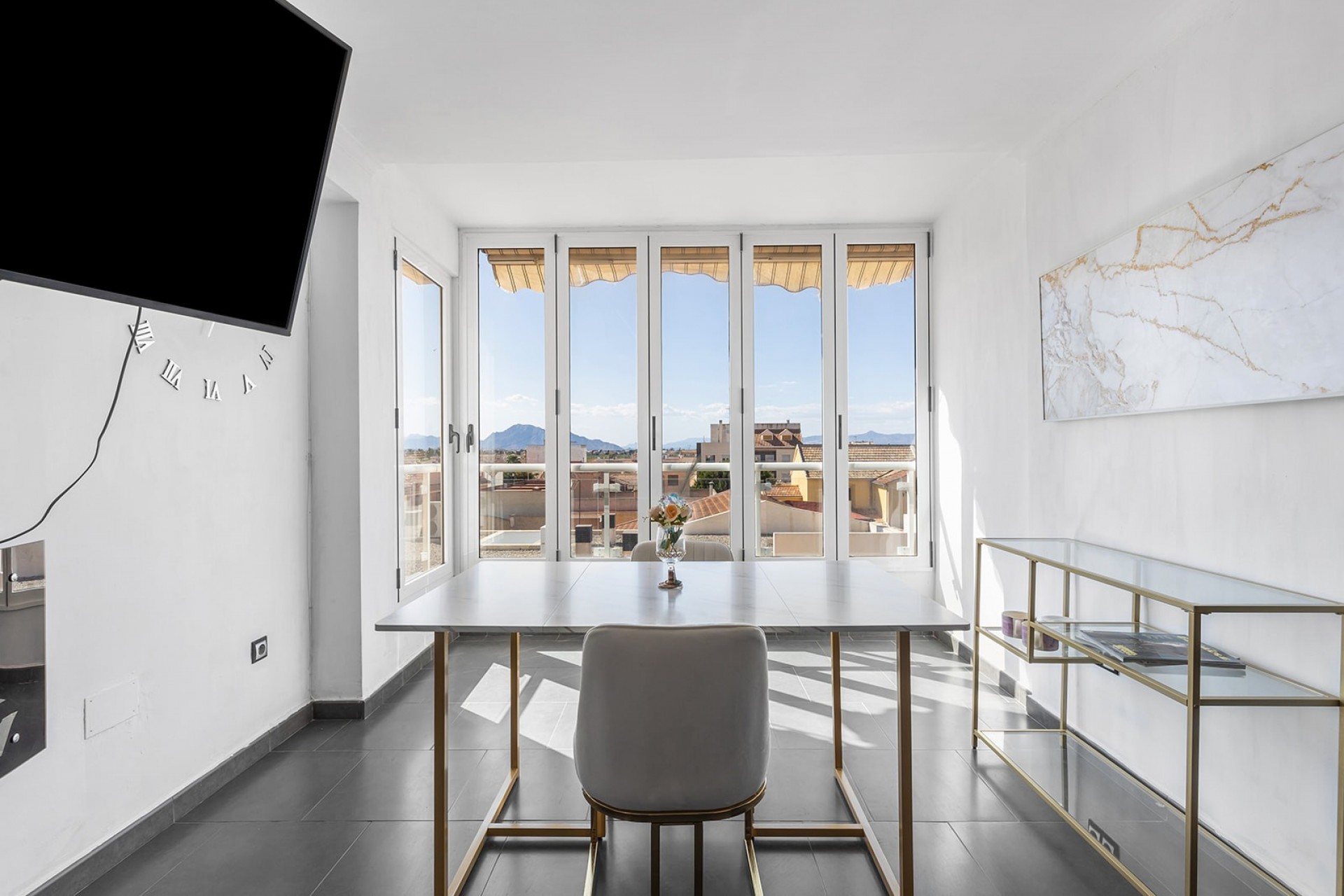 Revente - Apartment -
Daya Nueva