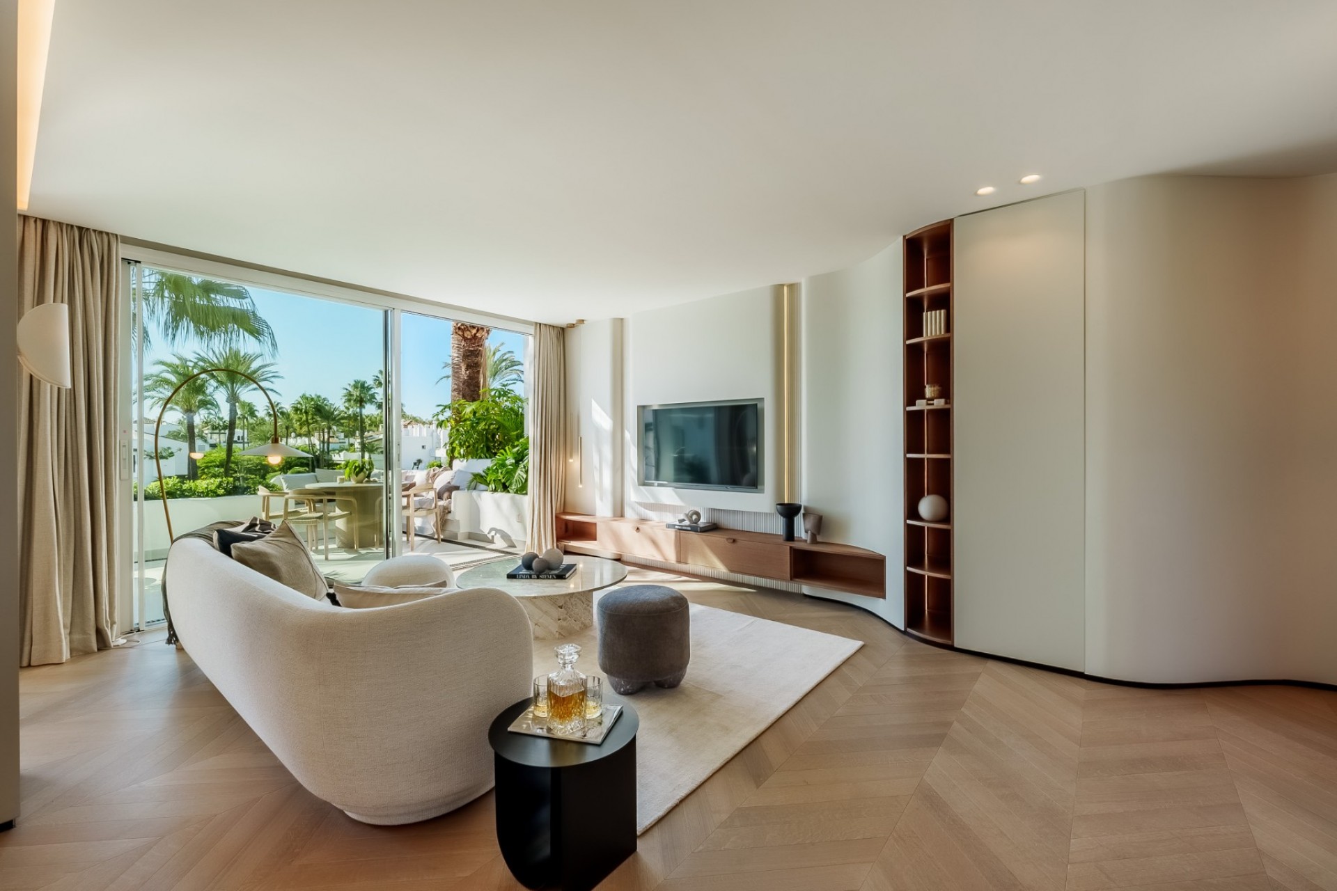 Revente - Apartment -
Estepona