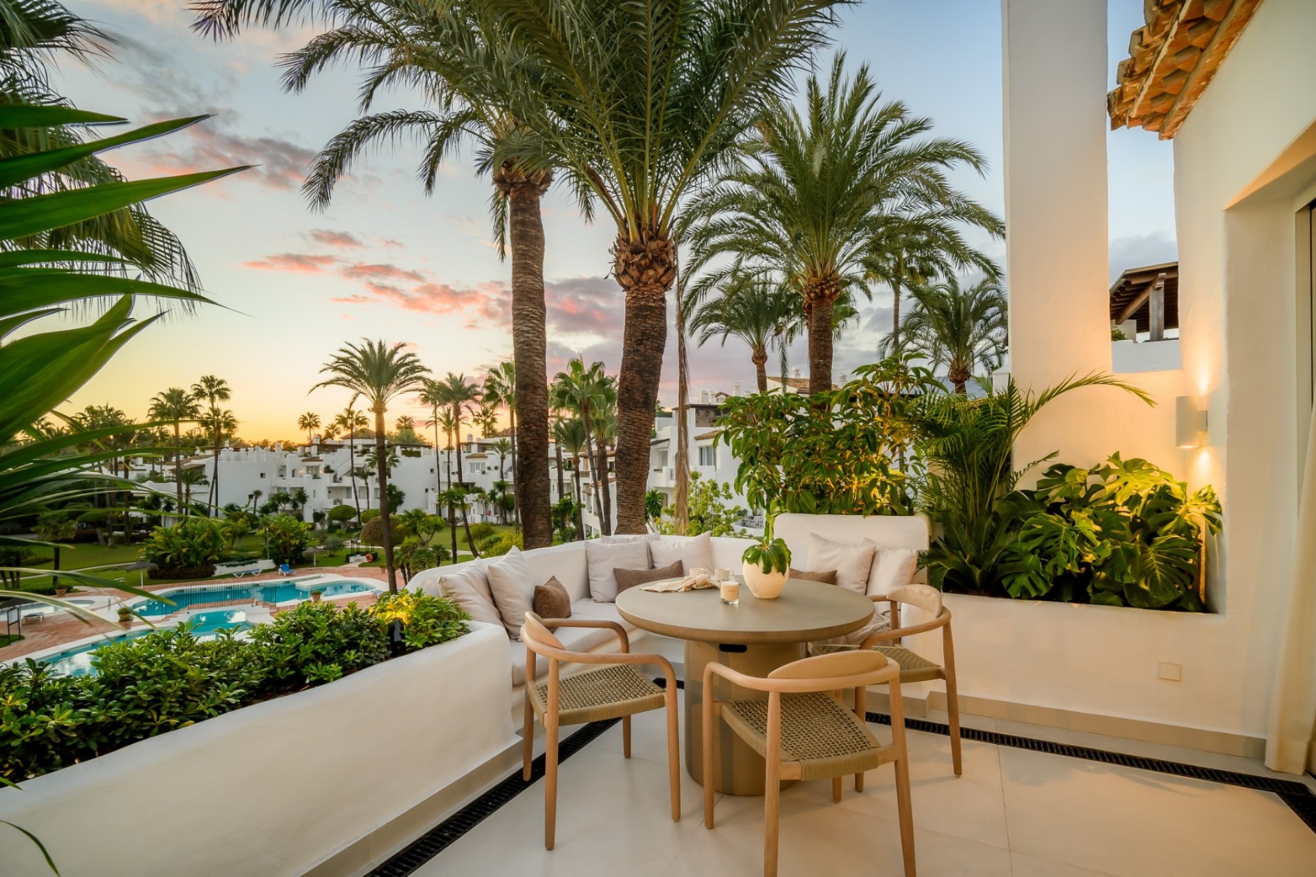 Revente - Apartment -
Estepona
