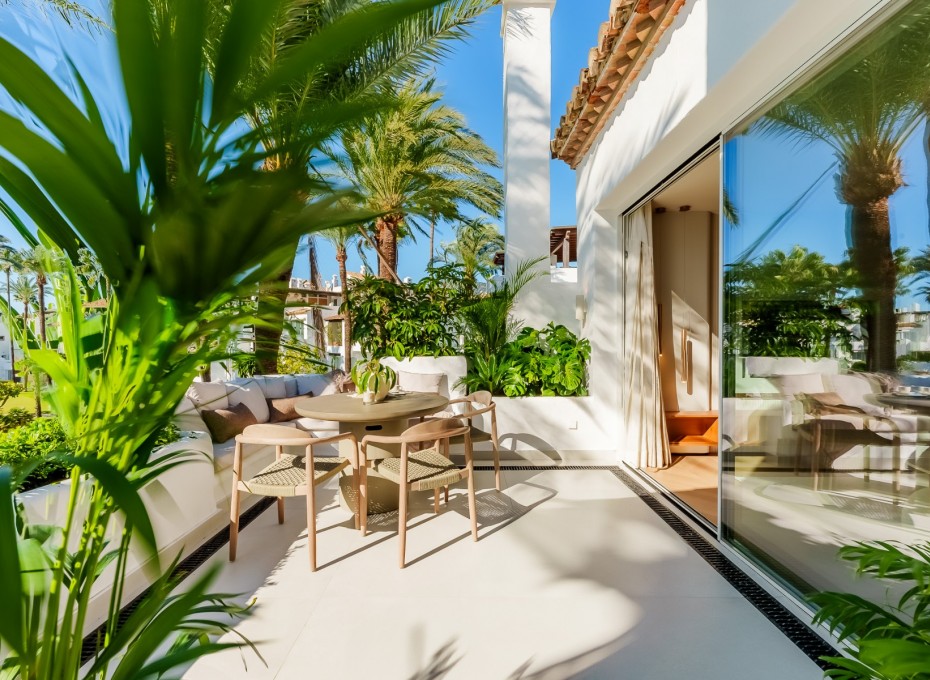 Revente - Apartment -
Estepona