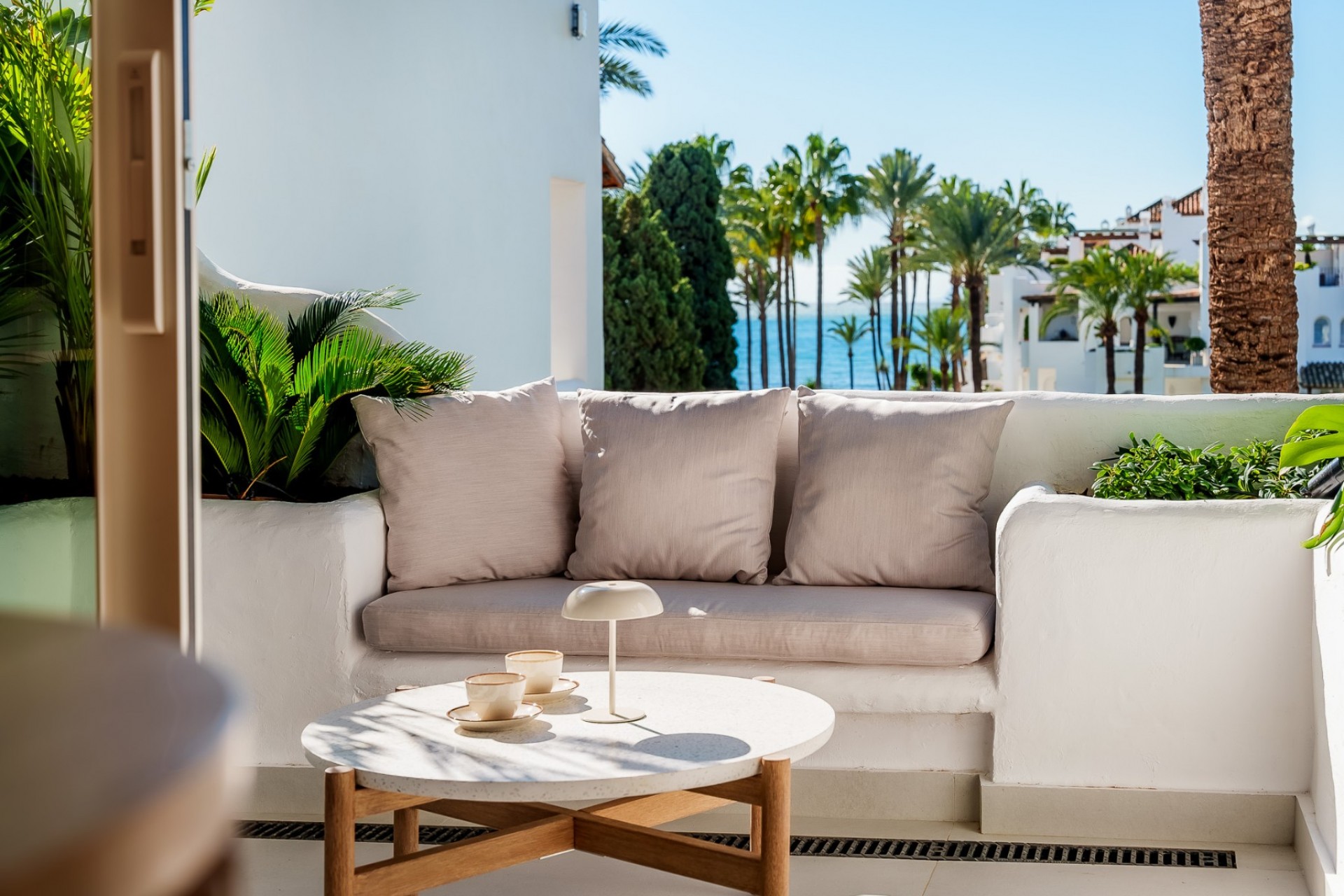 Revente - Apartment -
Estepona