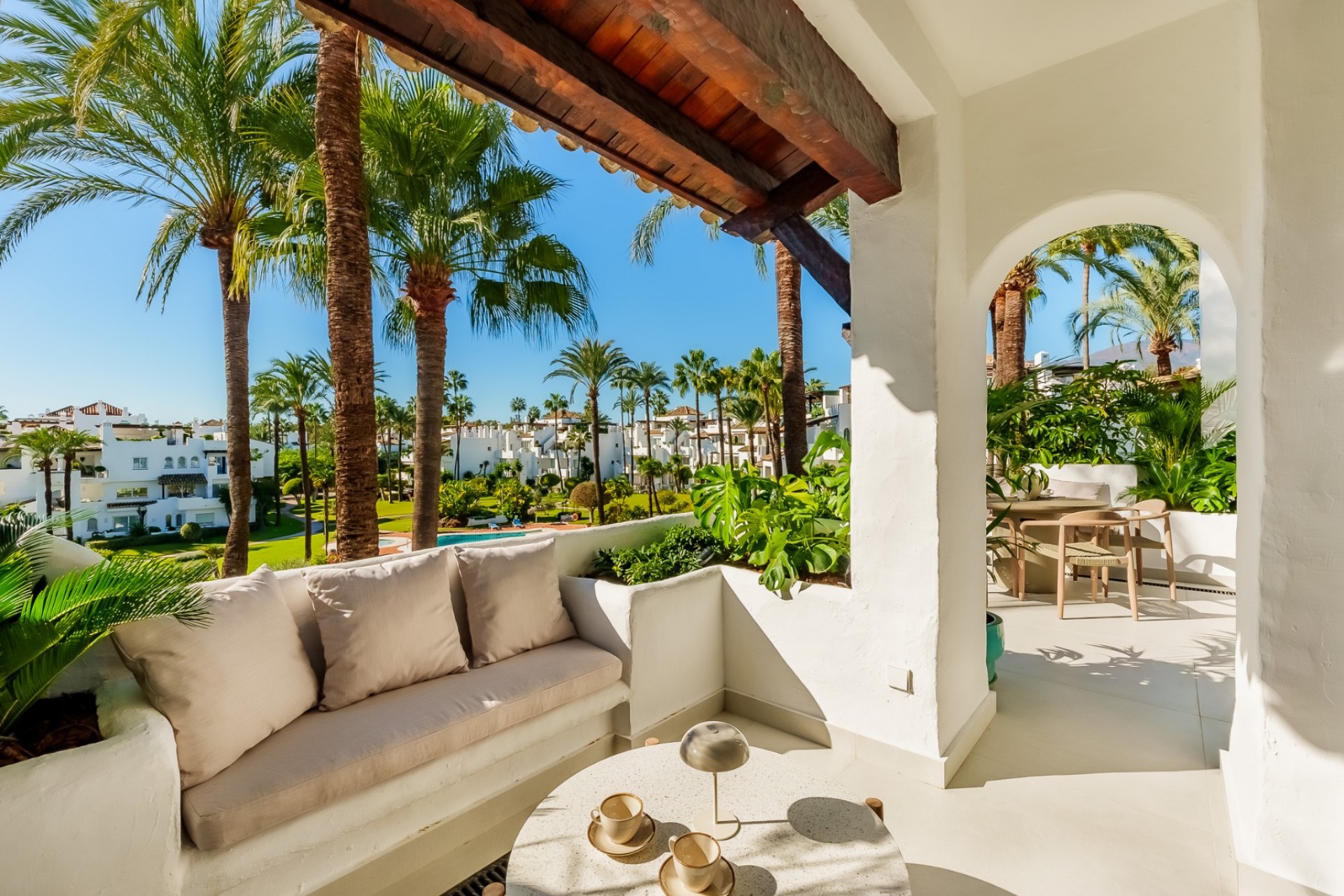 Revente - Apartment -
Estepona