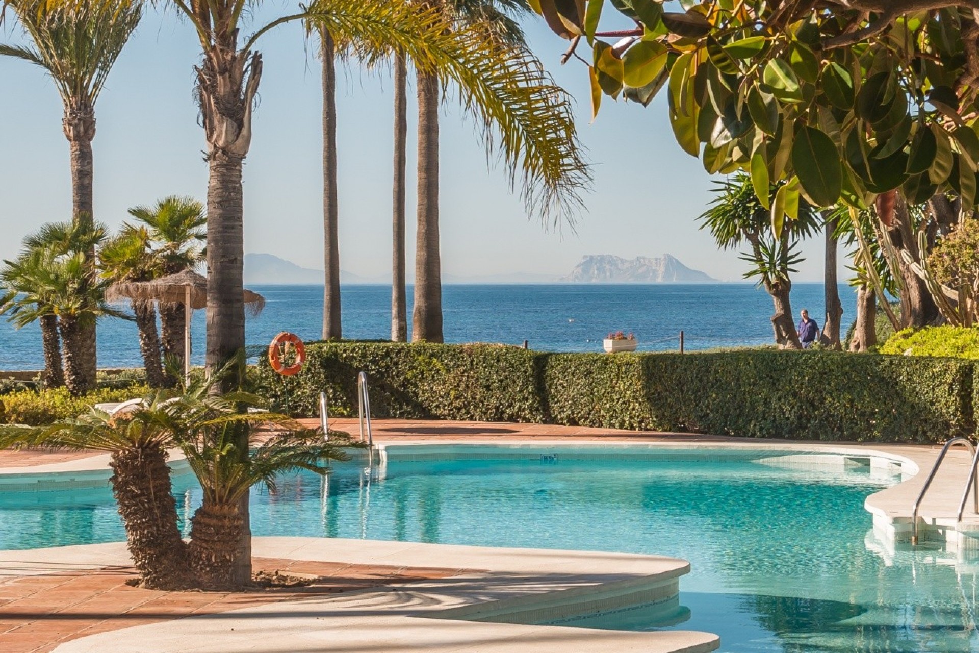 Revente - Apartment -
Estepona