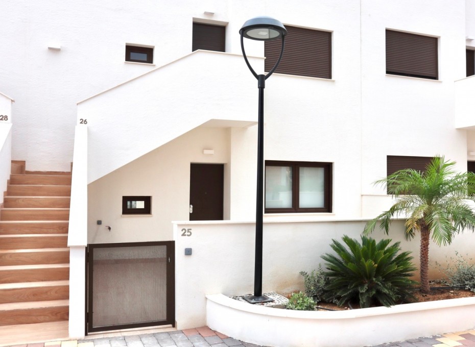 Revente - Apartment -
Finestrat