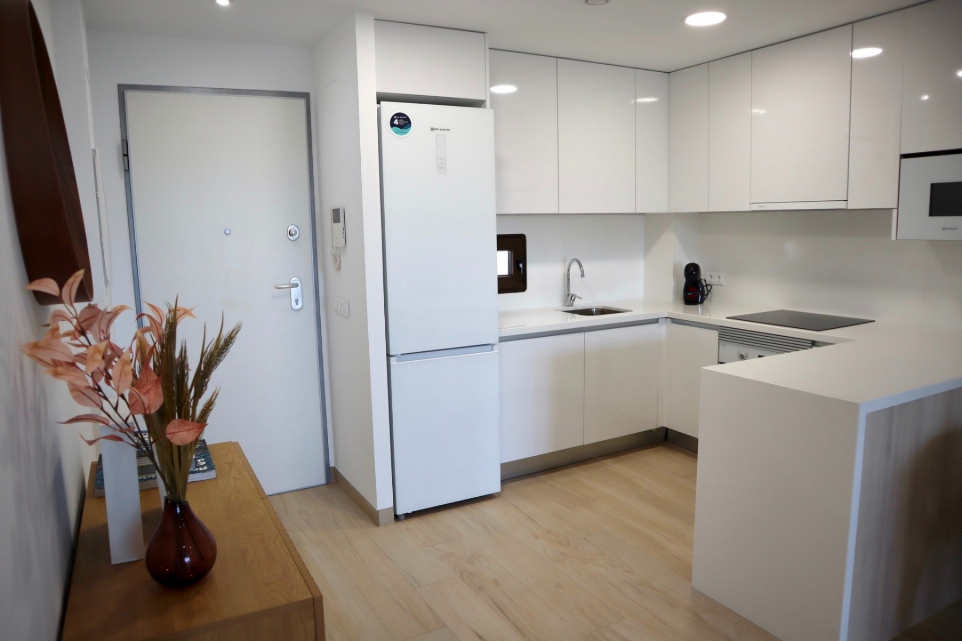 Revente - Apartment -
Finestrat