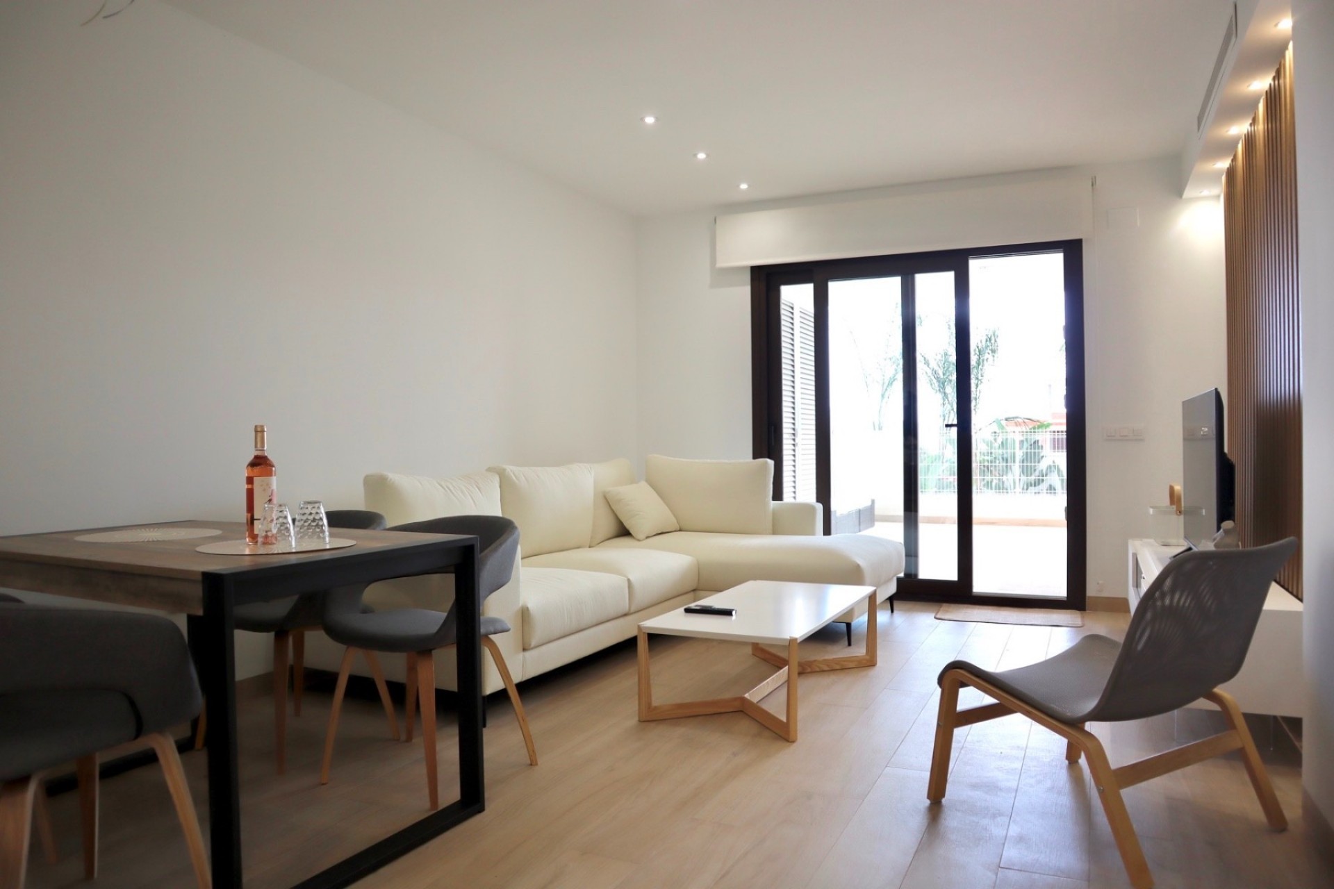Revente - Apartment -
Finestrat