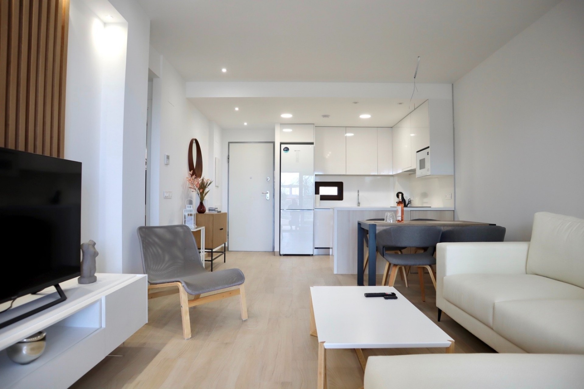 Revente - Apartment -
Finestrat