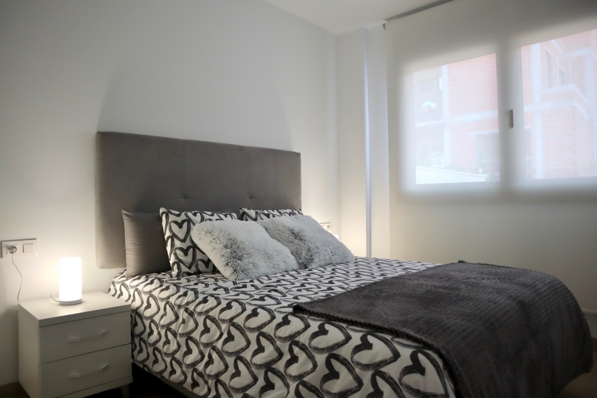 Revente - Apartment -
Finestrat