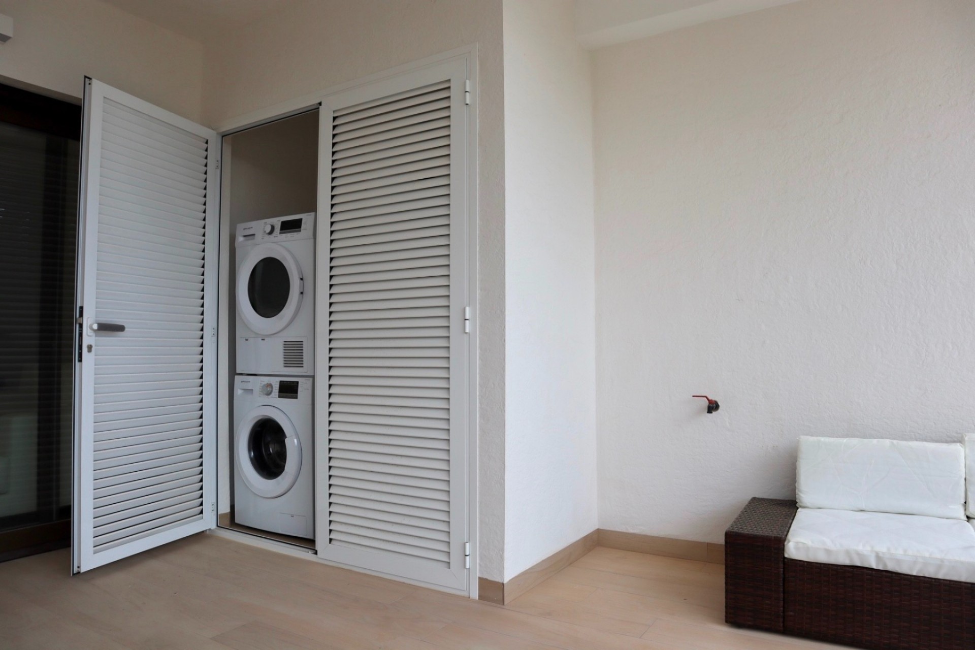 Revente - Apartment -
Finestrat