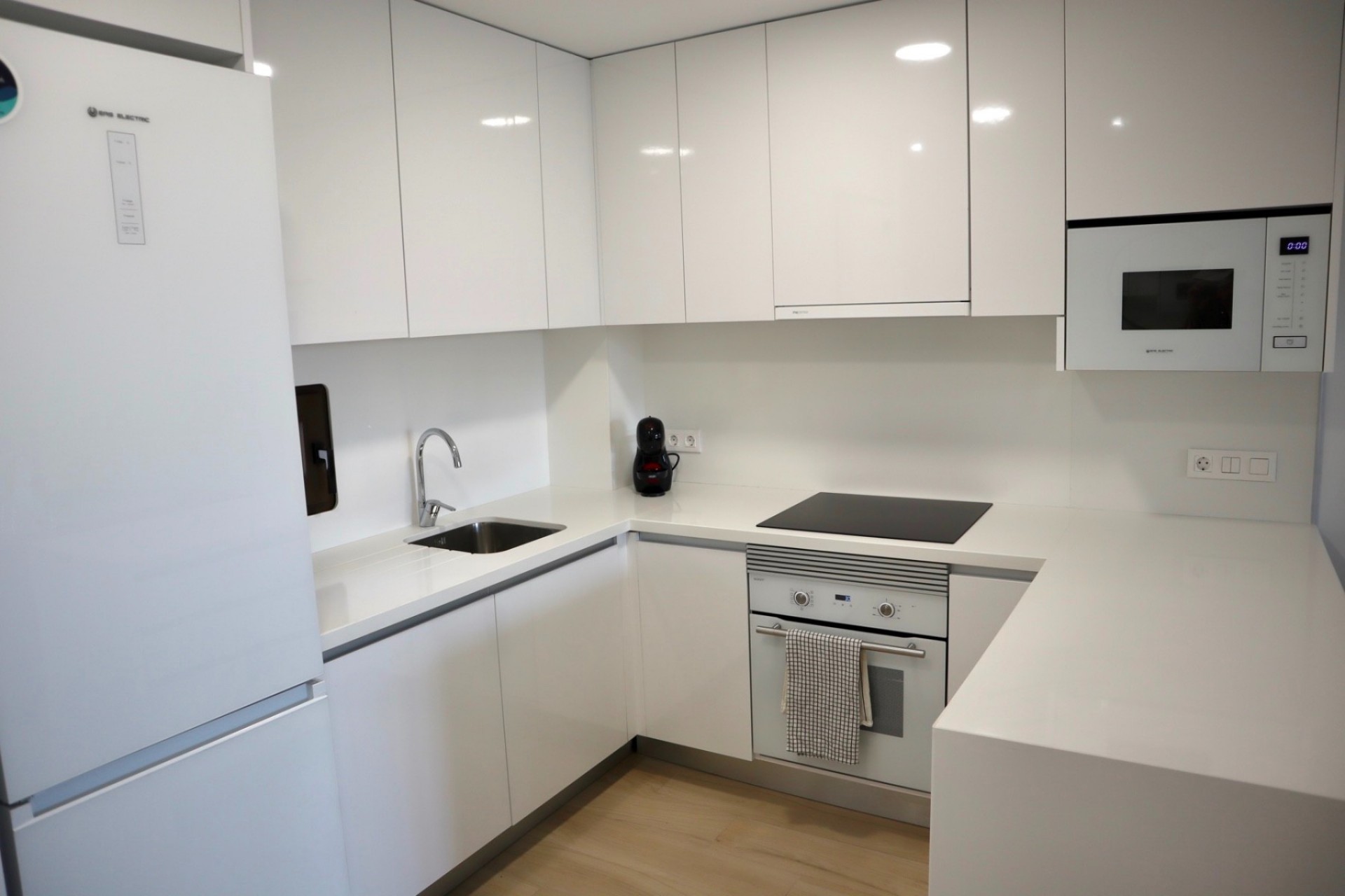 Revente - Apartment -
Finestrat