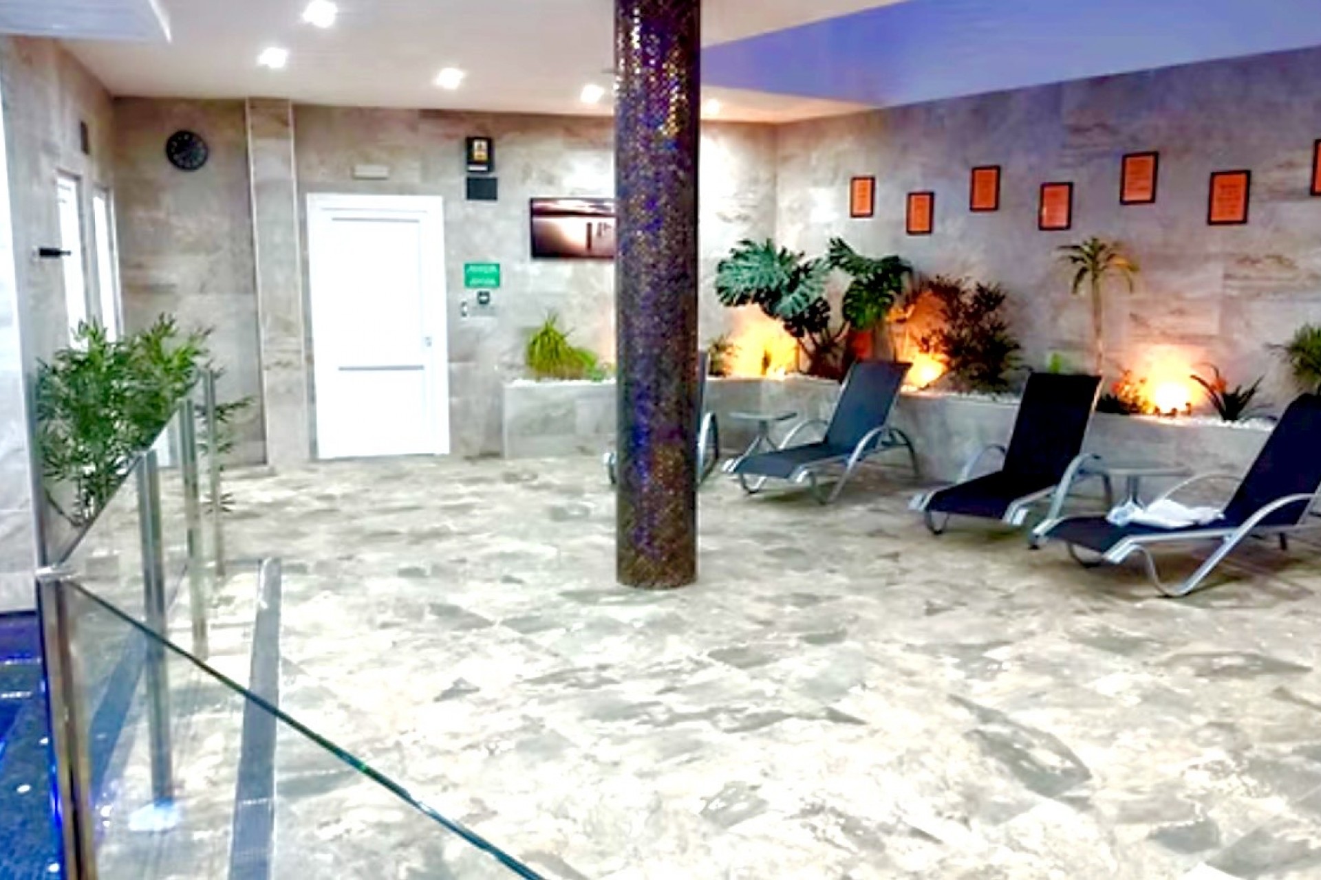 Revente - Apartment -
Guardamar del Segura - Guardamar - El Raso