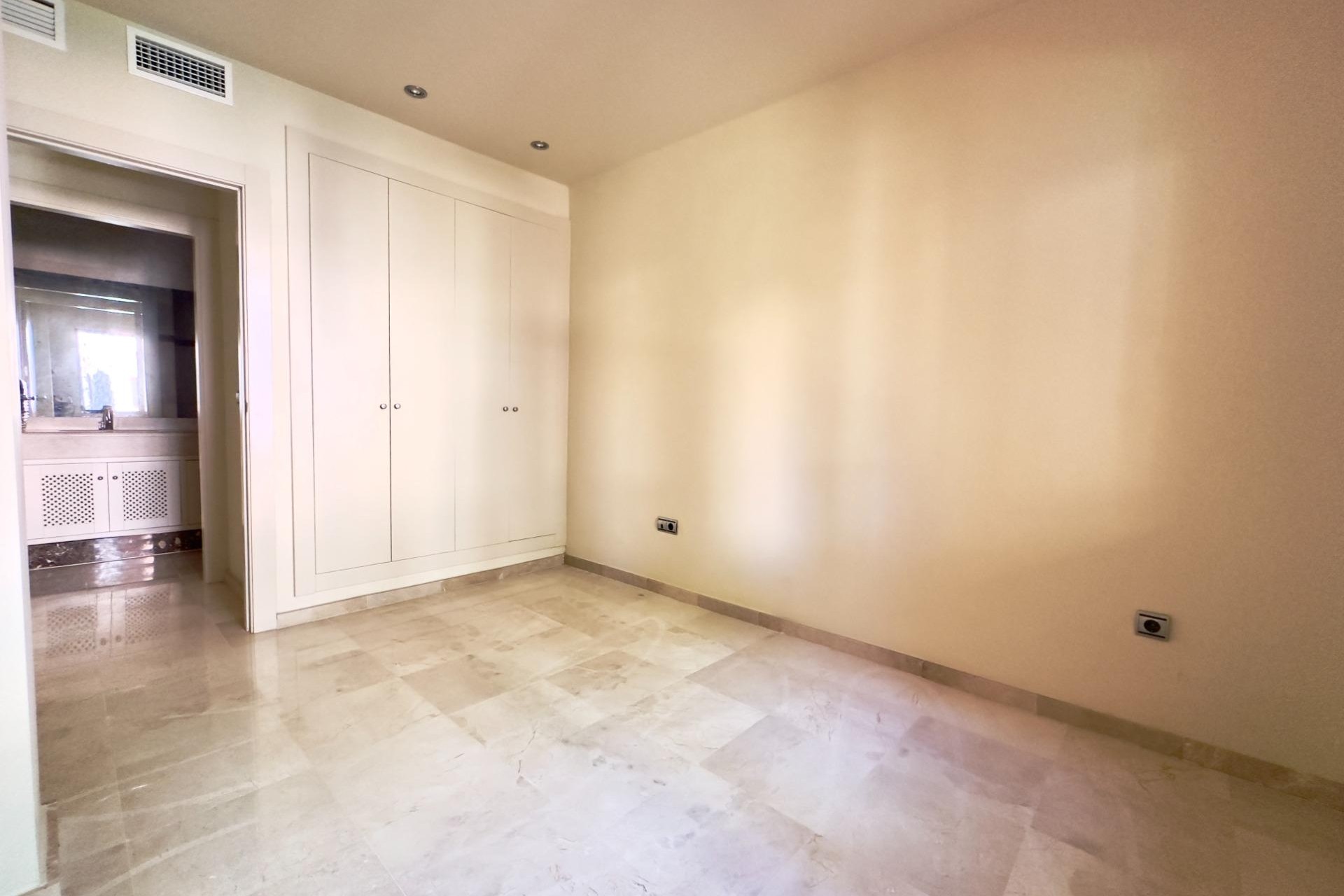 Revente - Apartment -
Los Alcázares - Punta Calera
