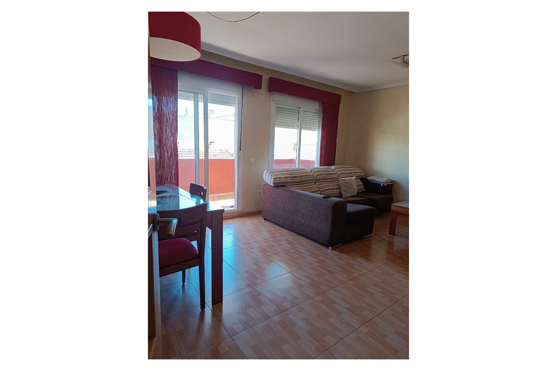 Revente - Apartment -
Los Montesinos