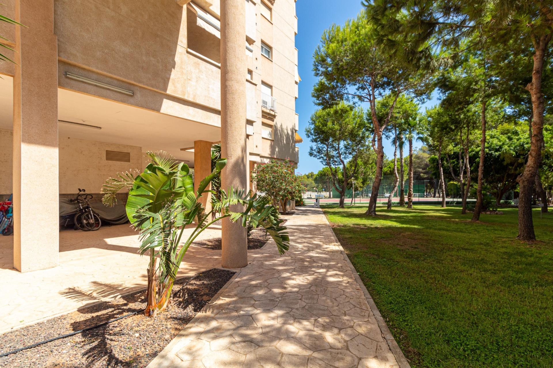 Revente - Apartment -
Orihuela Costa - Campoamor
