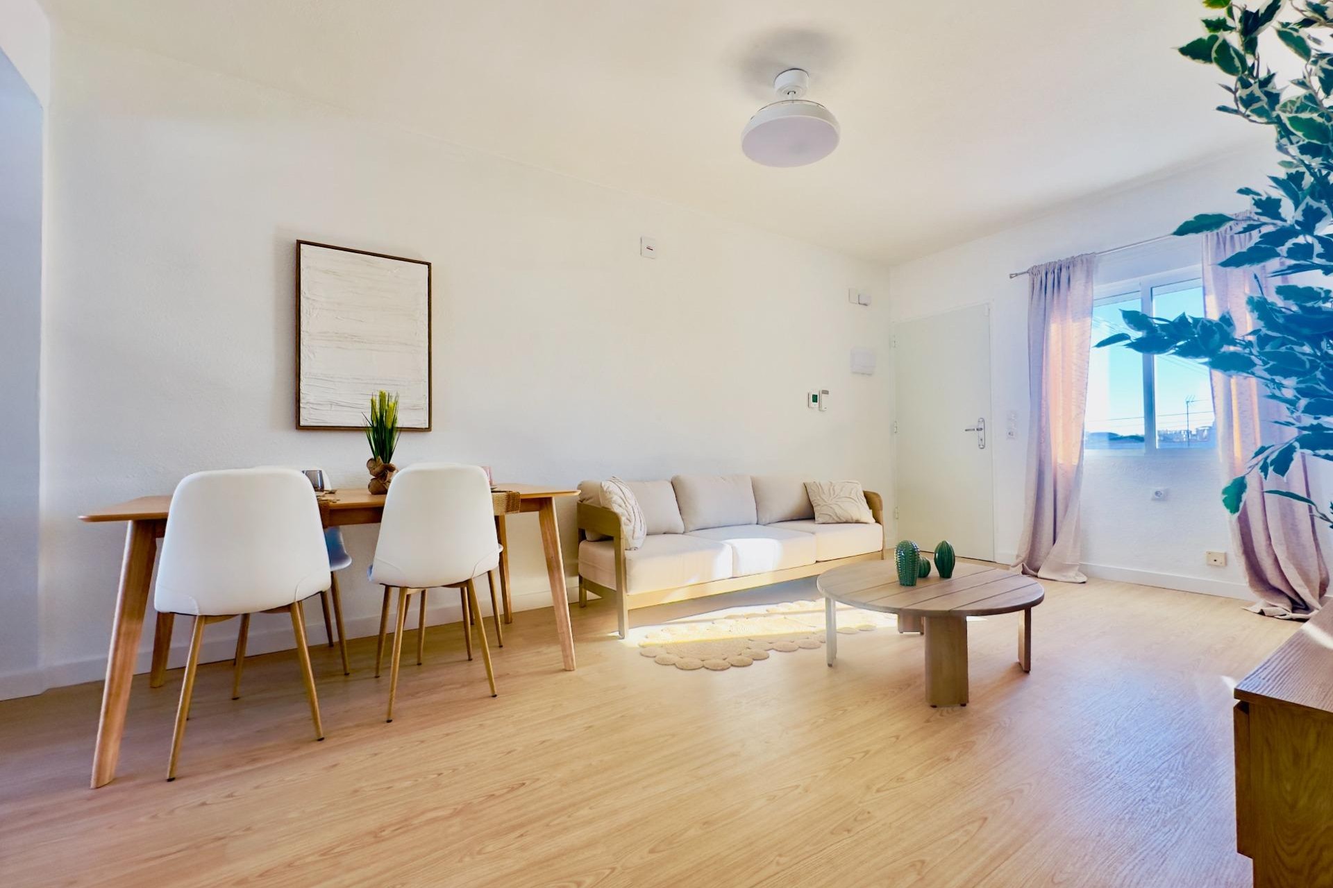 Revente - Apartment -
Orihuela Costa - La Regia