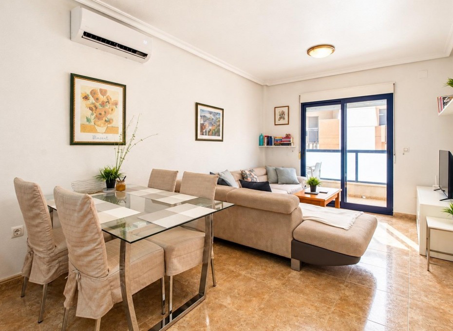 Revente - Apartment -
Orihuela Costa - La Regia