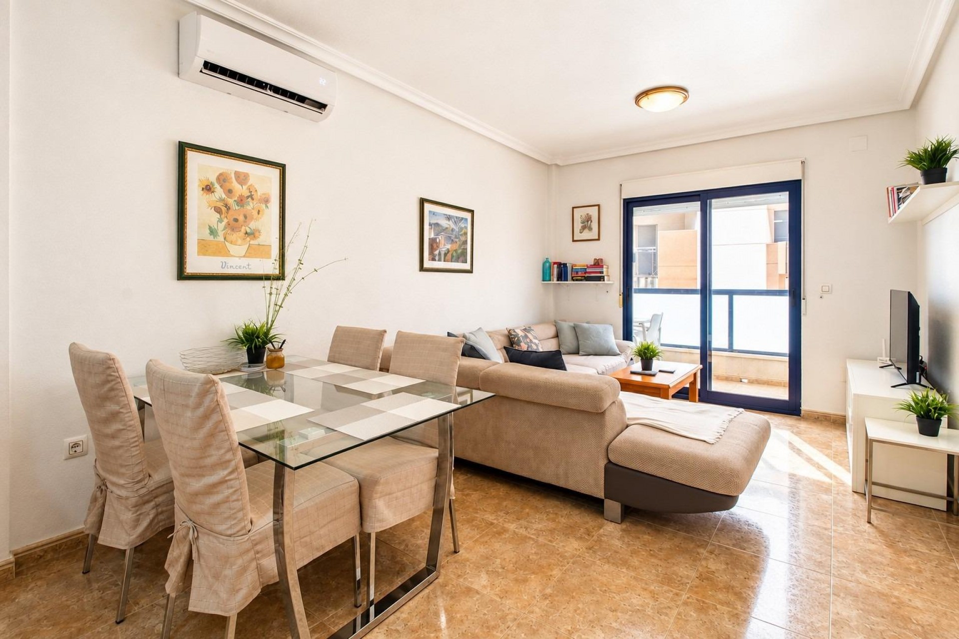 Revente - Apartment -
Orihuela Costa - La Regia