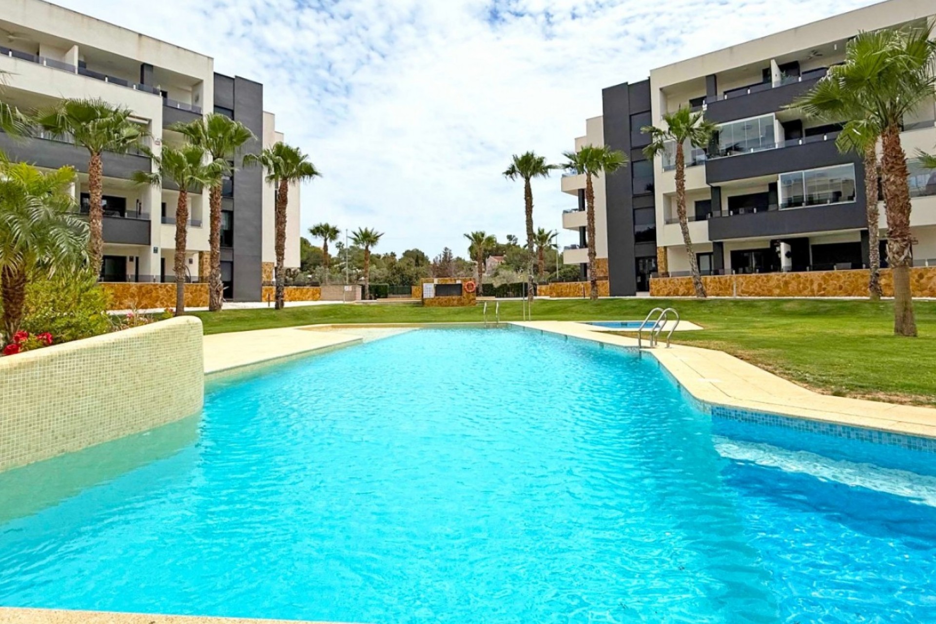 Revente - Apartment -
Orihuela Costa - Los Altos
