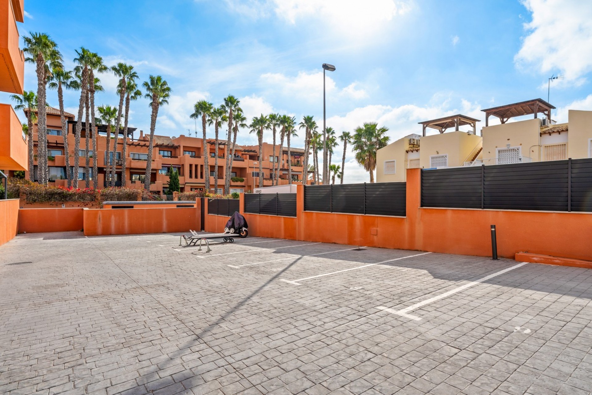 Revente - Apartment -
Orihuela Costa - Villamartín