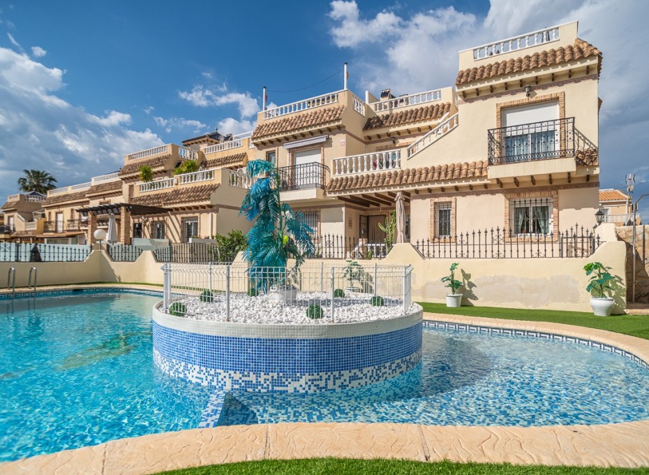 Revente - Apartment -
Orihuela Costa