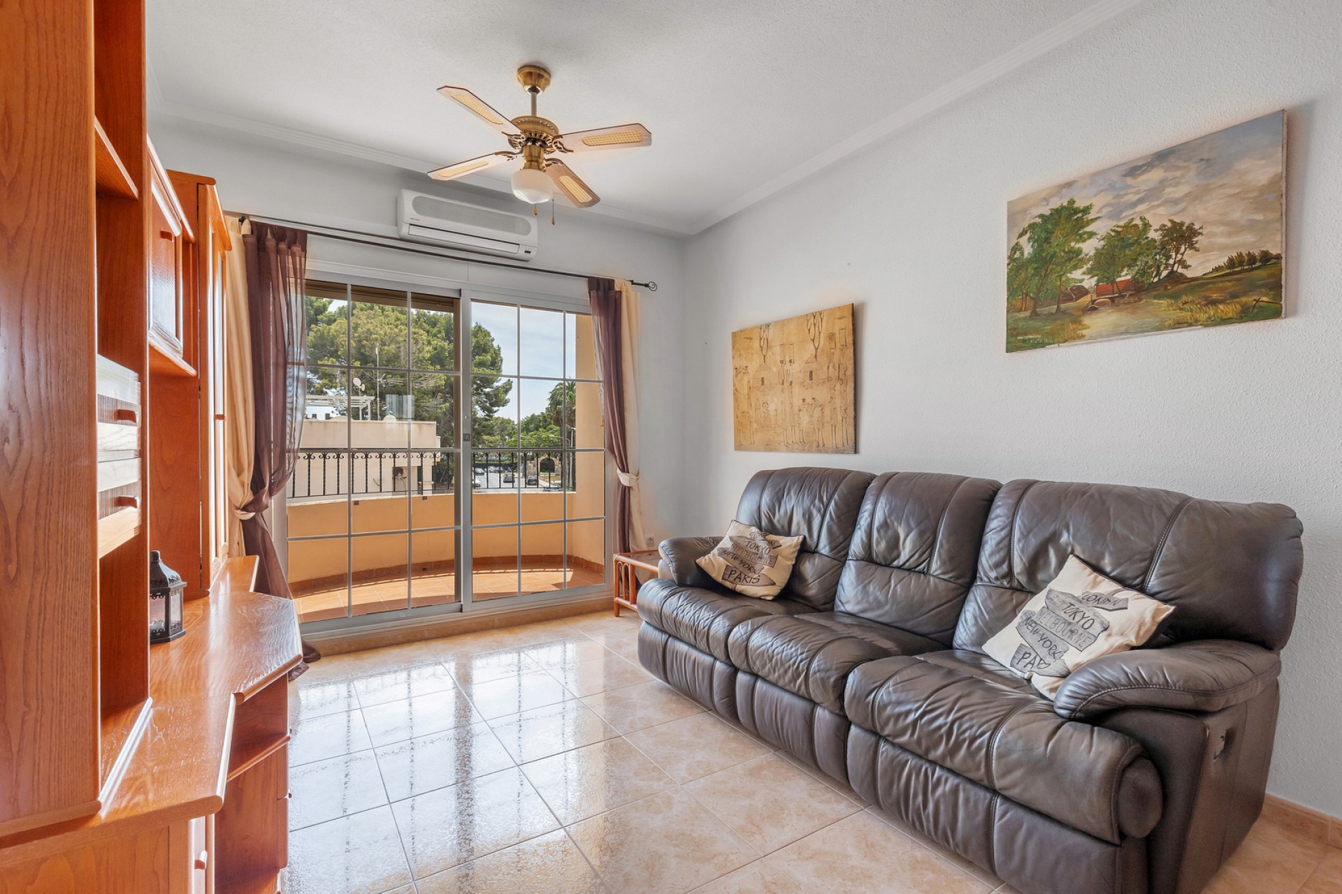Revente - Apartment -
Orihuela - Villamartin