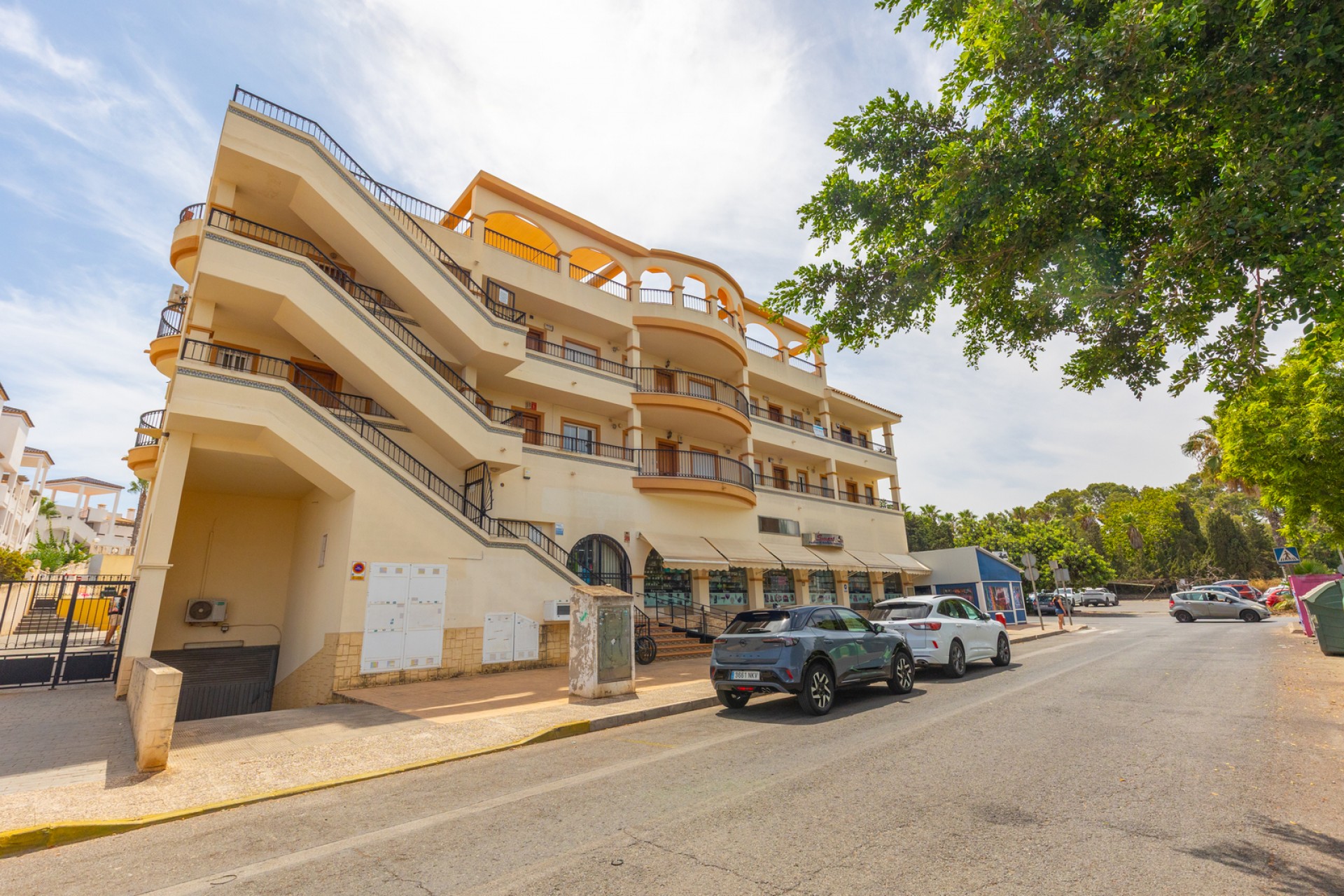 Revente - Apartment -
Orihuela - Villamartin