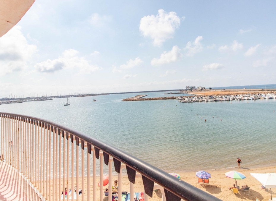 Revente - Apartment -
Torrevieja - Acequion