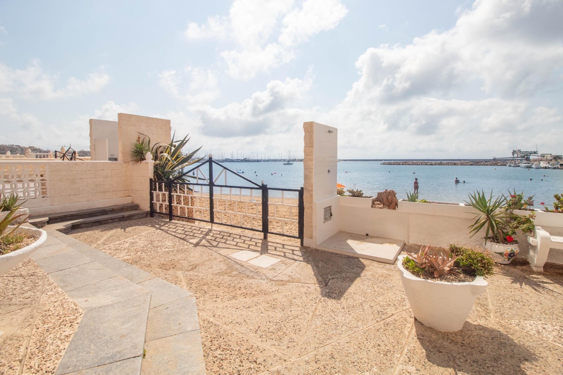 Revente - Apartment -
Torrevieja - Acequion