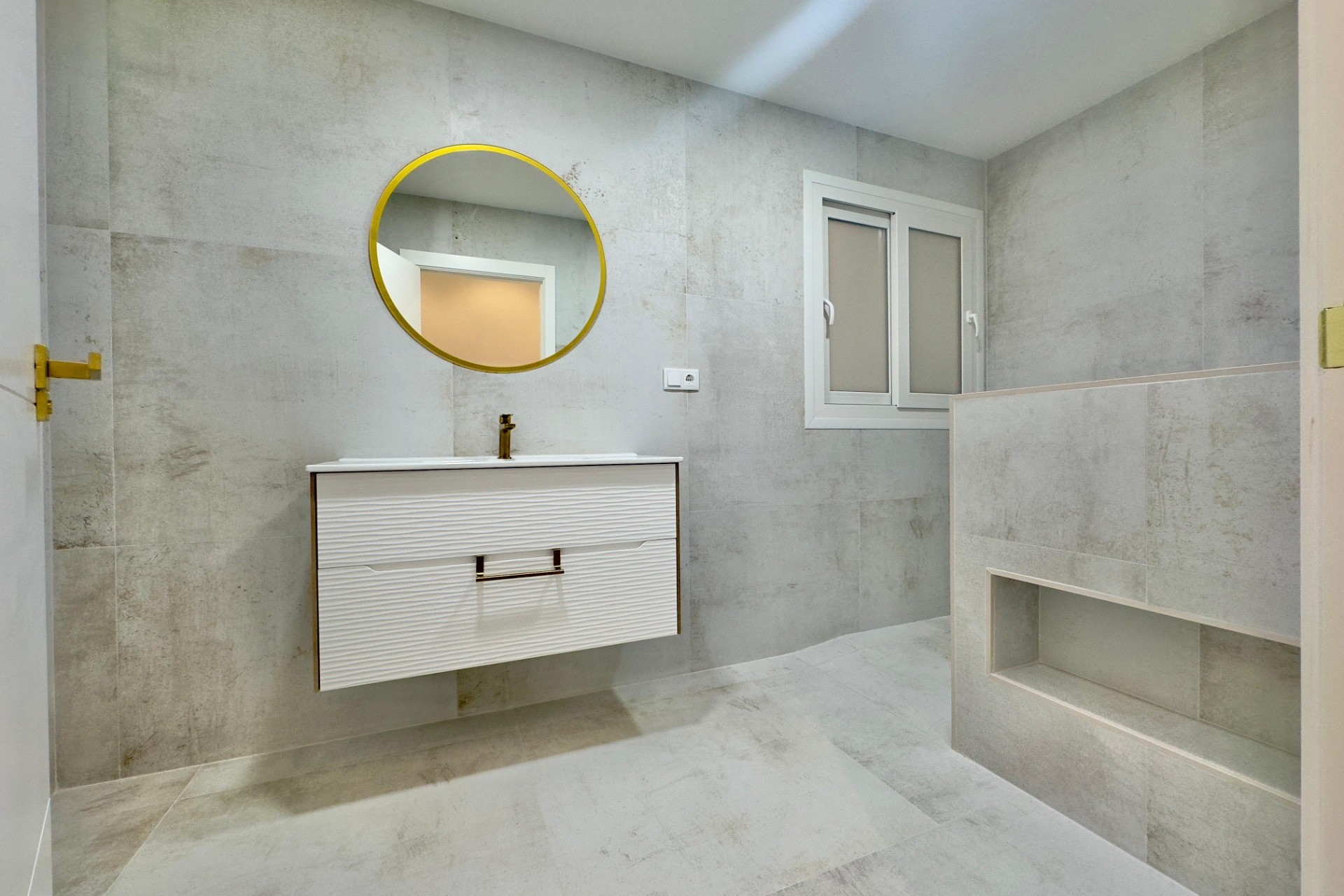 Revente - Apartment -
Torrevieja - Acequion