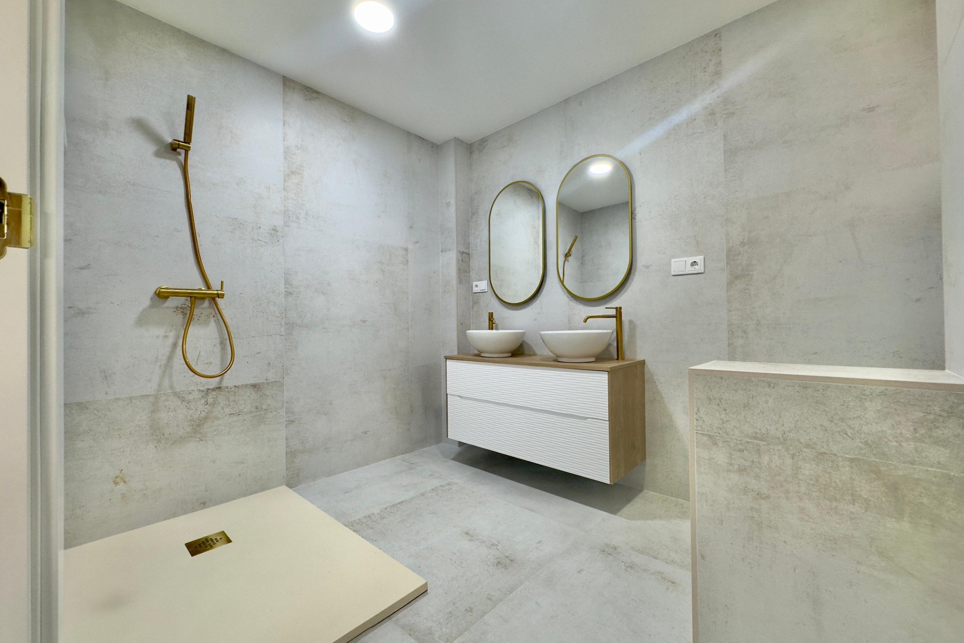 Revente - Apartment -
Torrevieja - Acequion