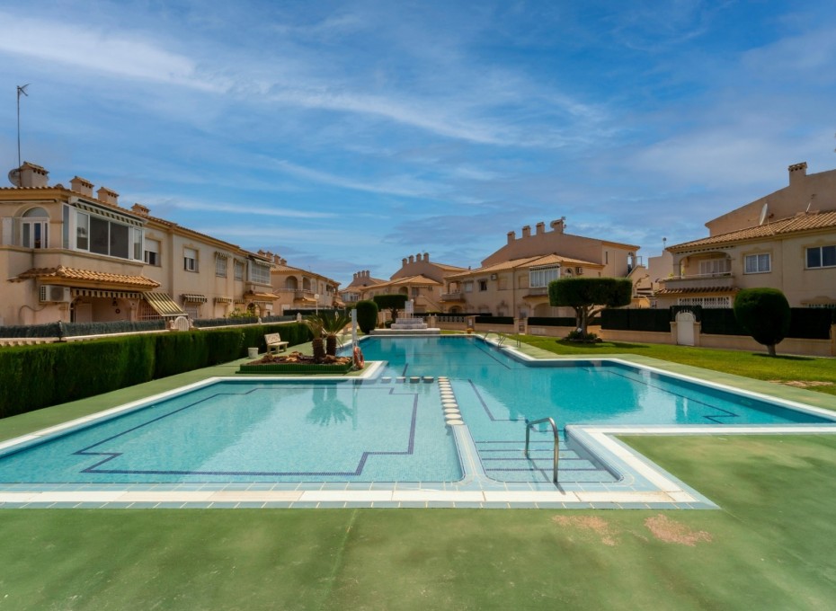 Revente - Apartment -
Torrevieja - Aguas Nuevas