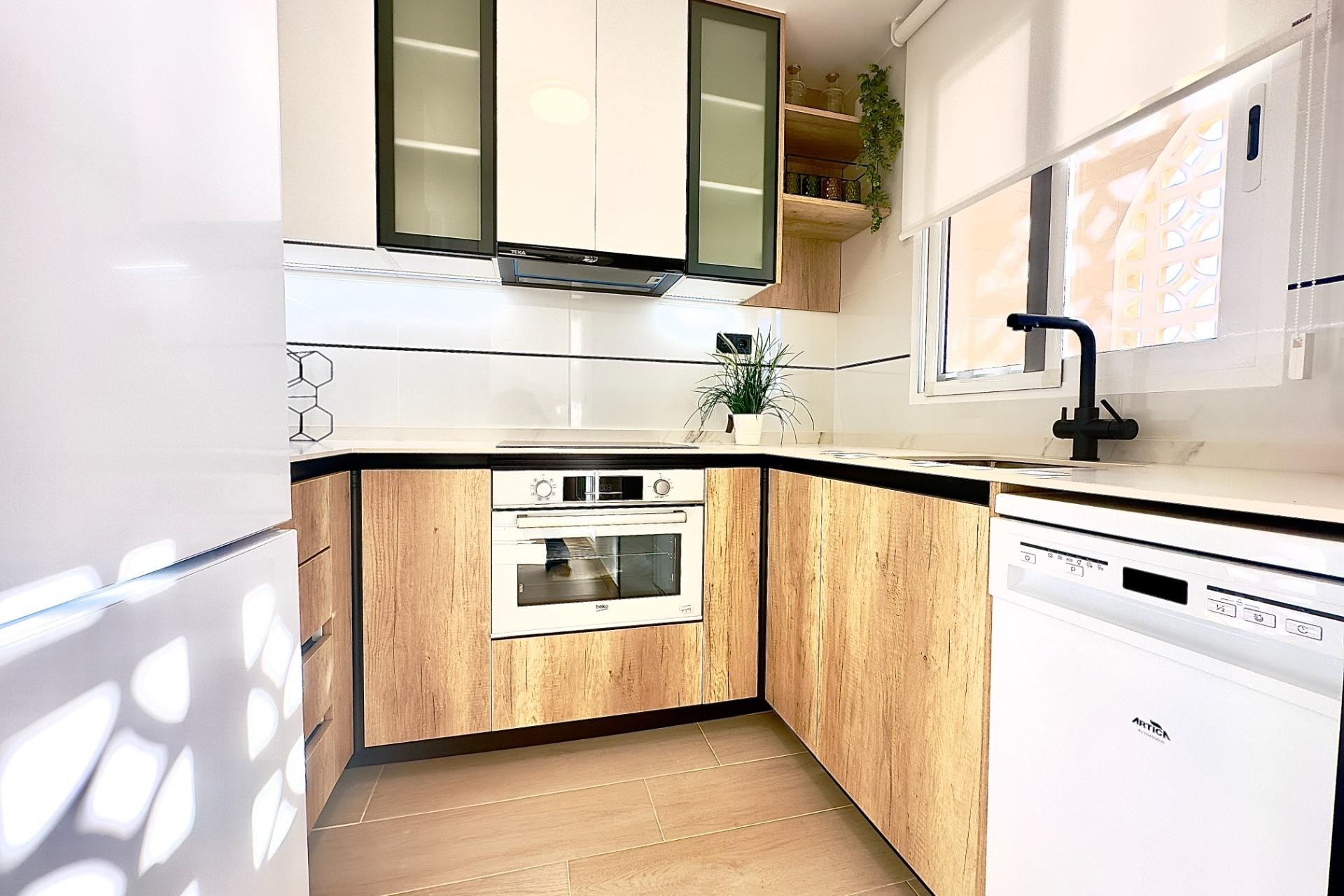 Revente - Apartment -
Torrevieja - Cabo Cervera